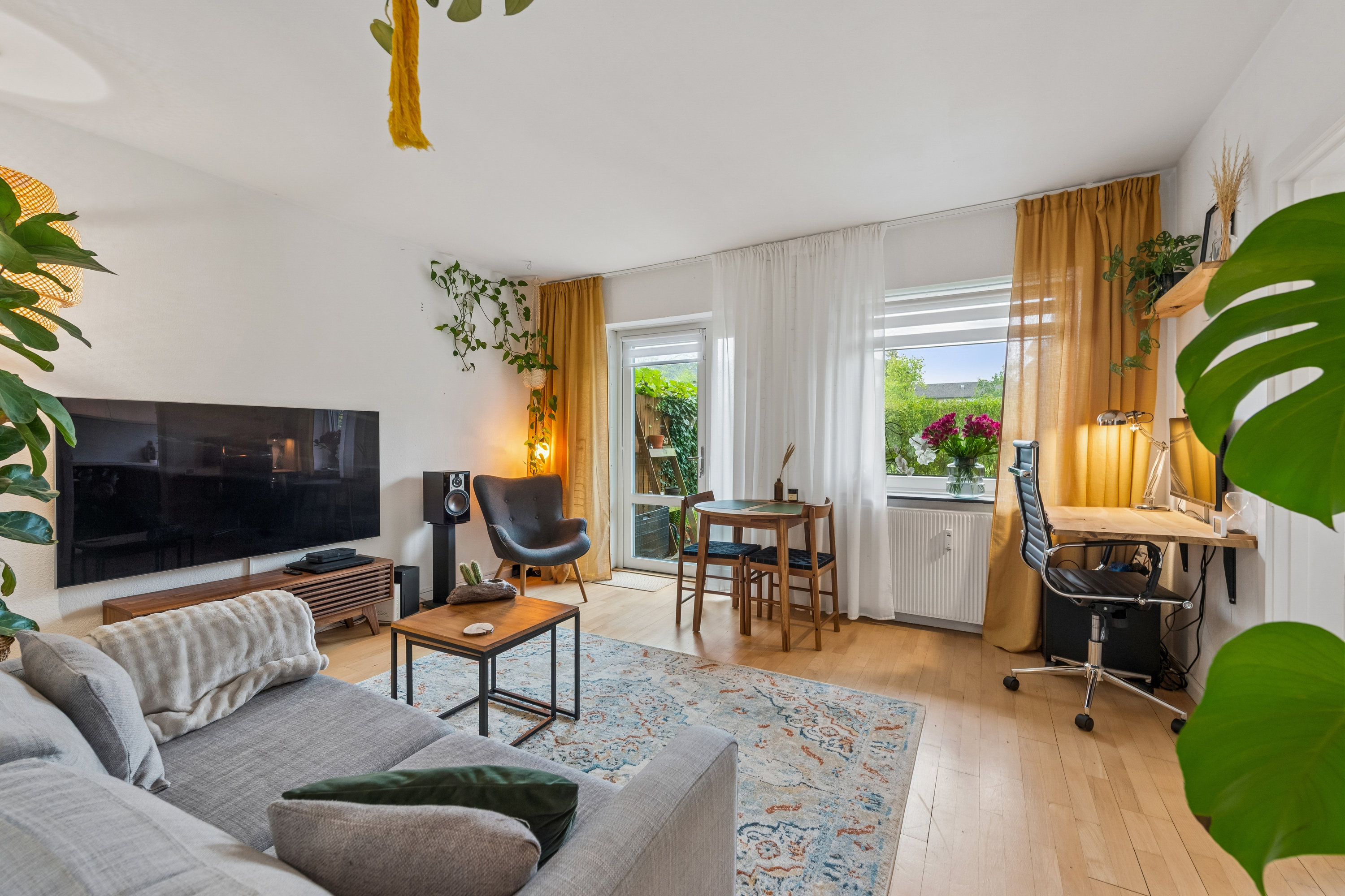Fremhævet stue billede i fuldskærmstilstand. Billede af Lindevangshusene 112, st. mf., 2630 Taastrup