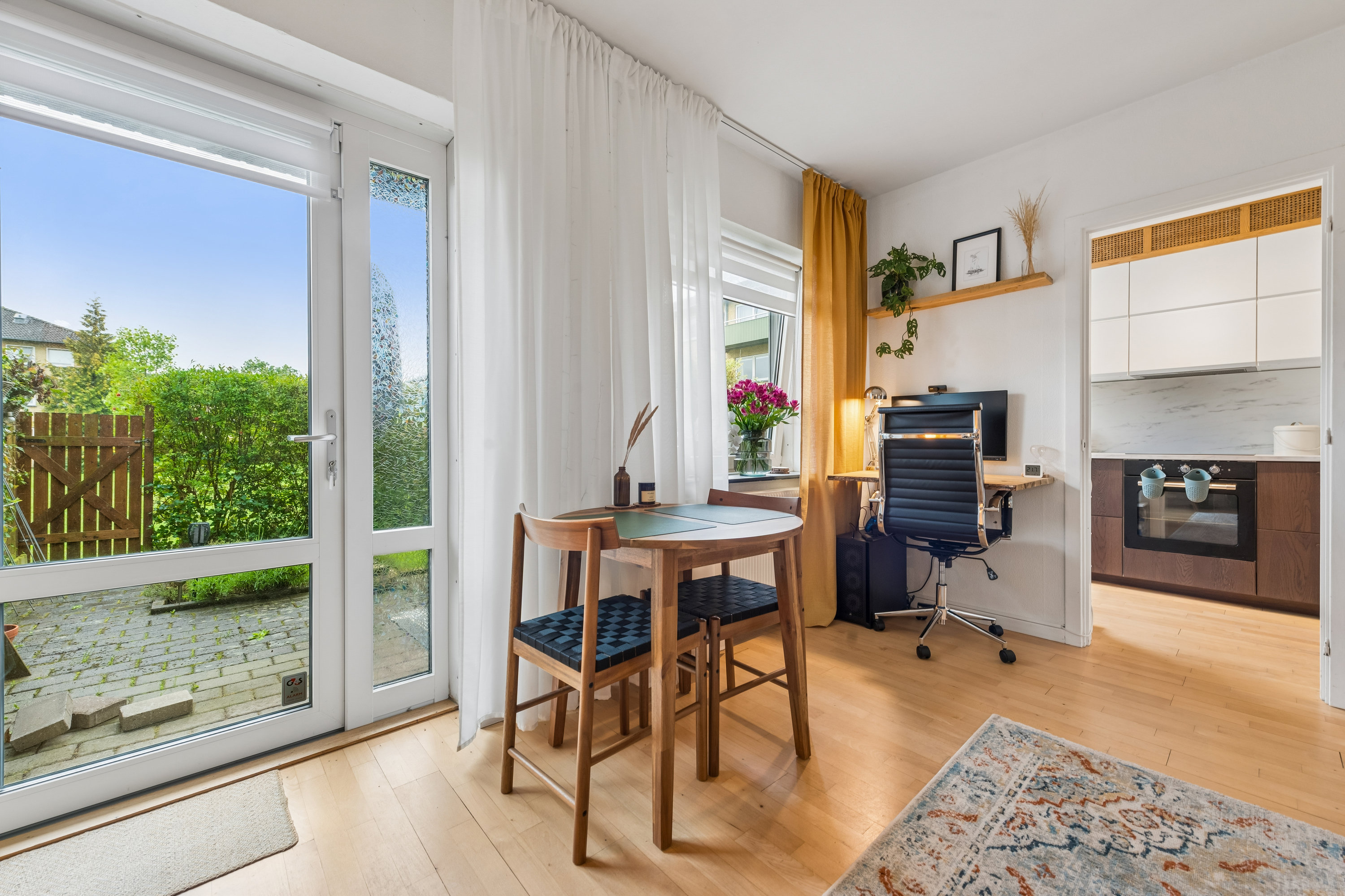Fremhævet stue billede i fuldskærmstilstand. Billede af Lindevangshusene 112, st. mf., 2630 Taastrup