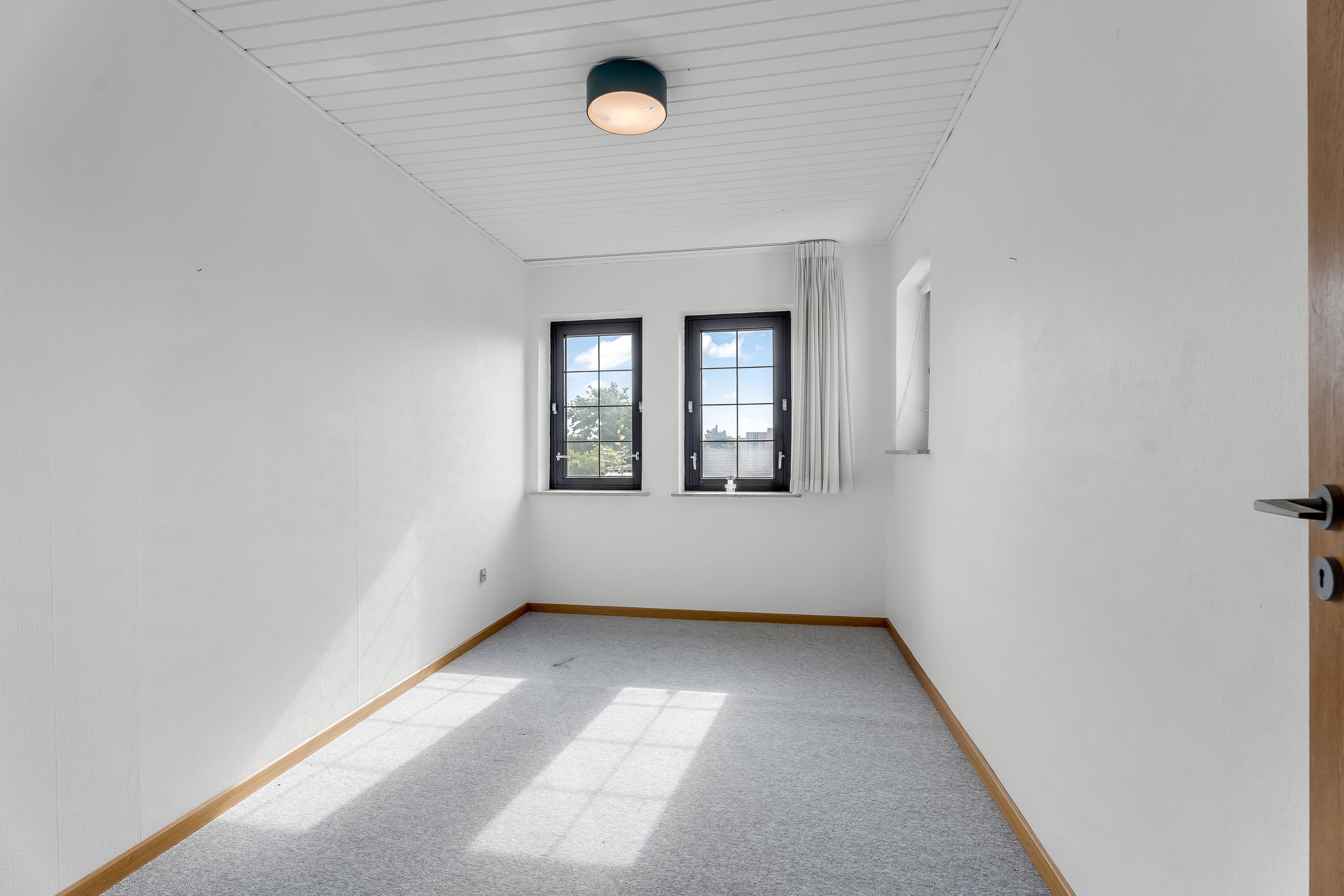 Fremhævet værelse billede i fuldskærmstilstand. Billede af Svingelsvej 59, 4900 Nakskov