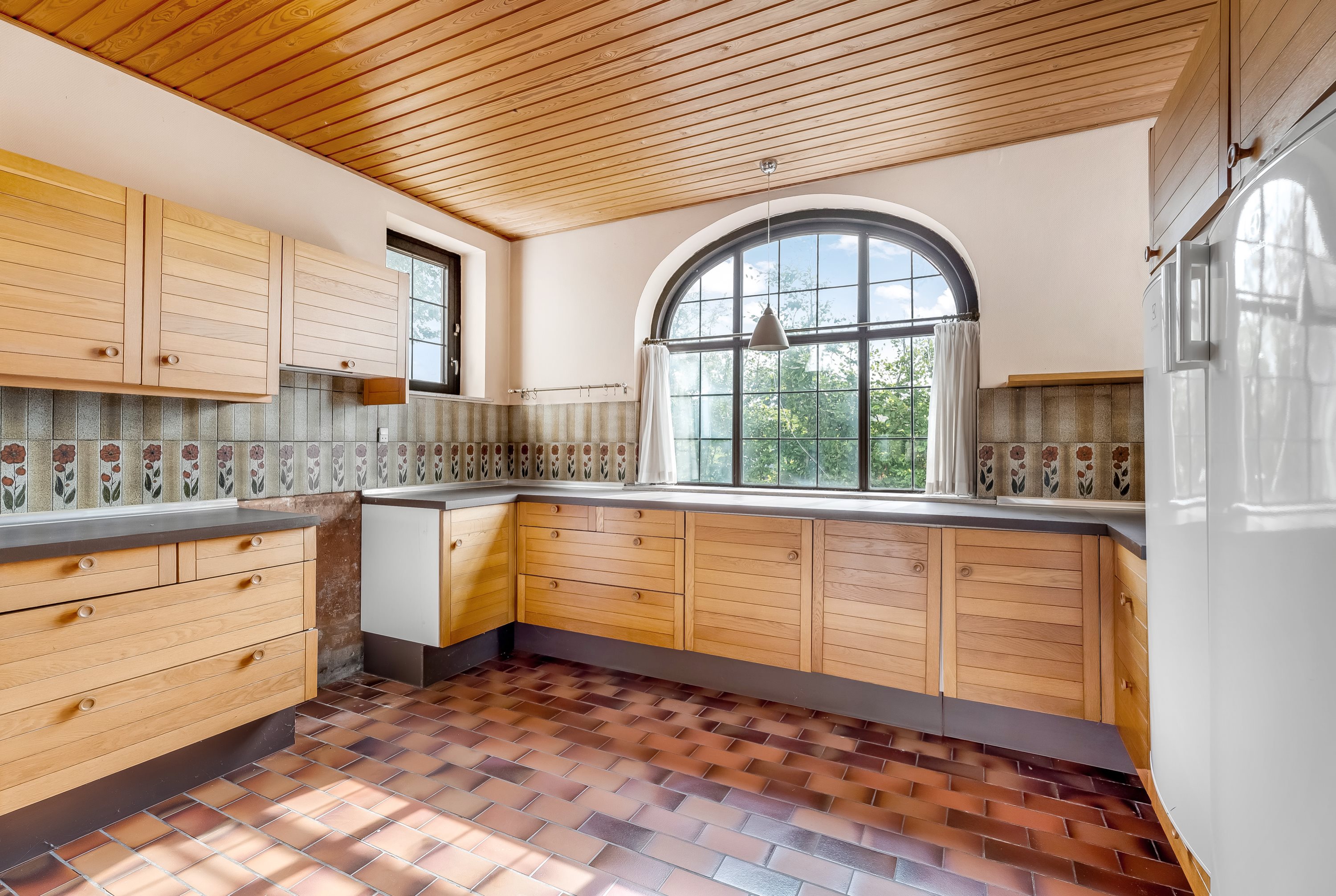 Fremhævet køkken billede i fuldskærmstilstand. Billede af Svingelsvej 59, 4900 Nakskov