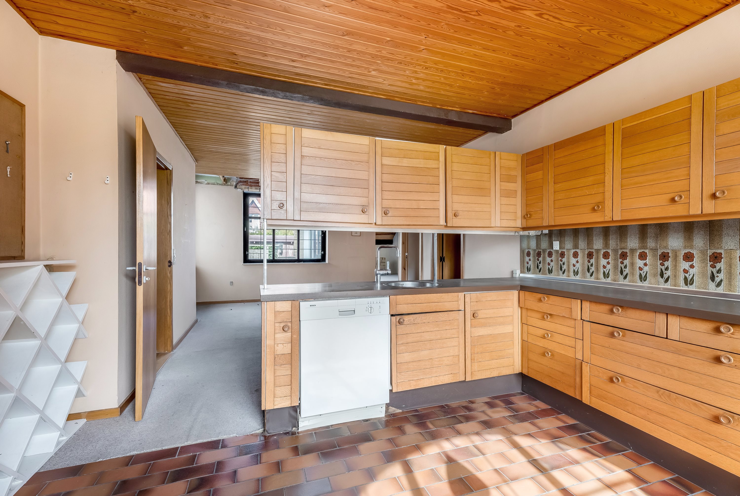 Fremhævet køkken billede i fuldskærmstilstand. Billede af Svingelsvej 59, 4900 Nakskov