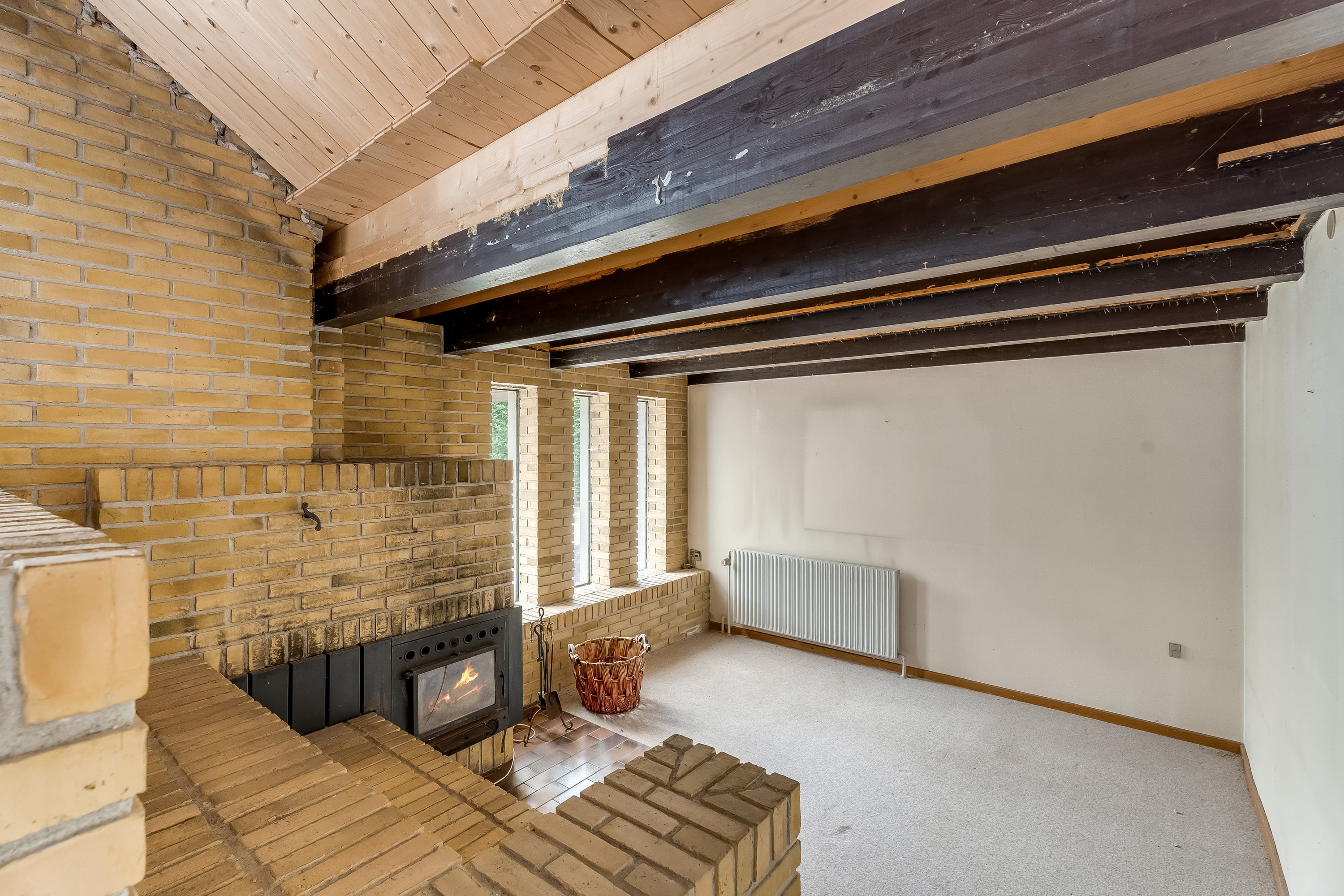 Fremhævet pejsestue billede i fuldskærmstilstand. Billede af Svingelsvej 59, 4900 Nakskov