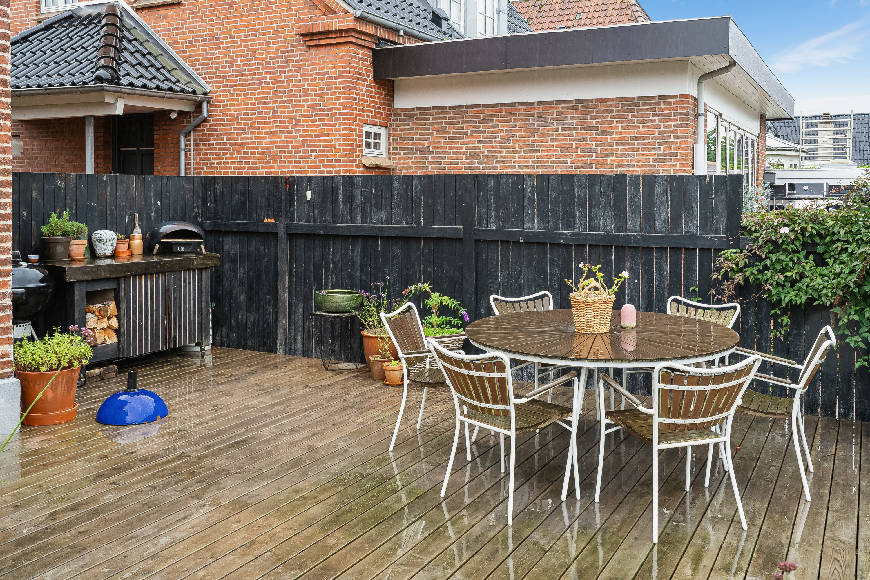 Fremhævet terrasse billede i fuldskærmstilstand. Billede af Østre Hougvej 16, 5500 Middelfart