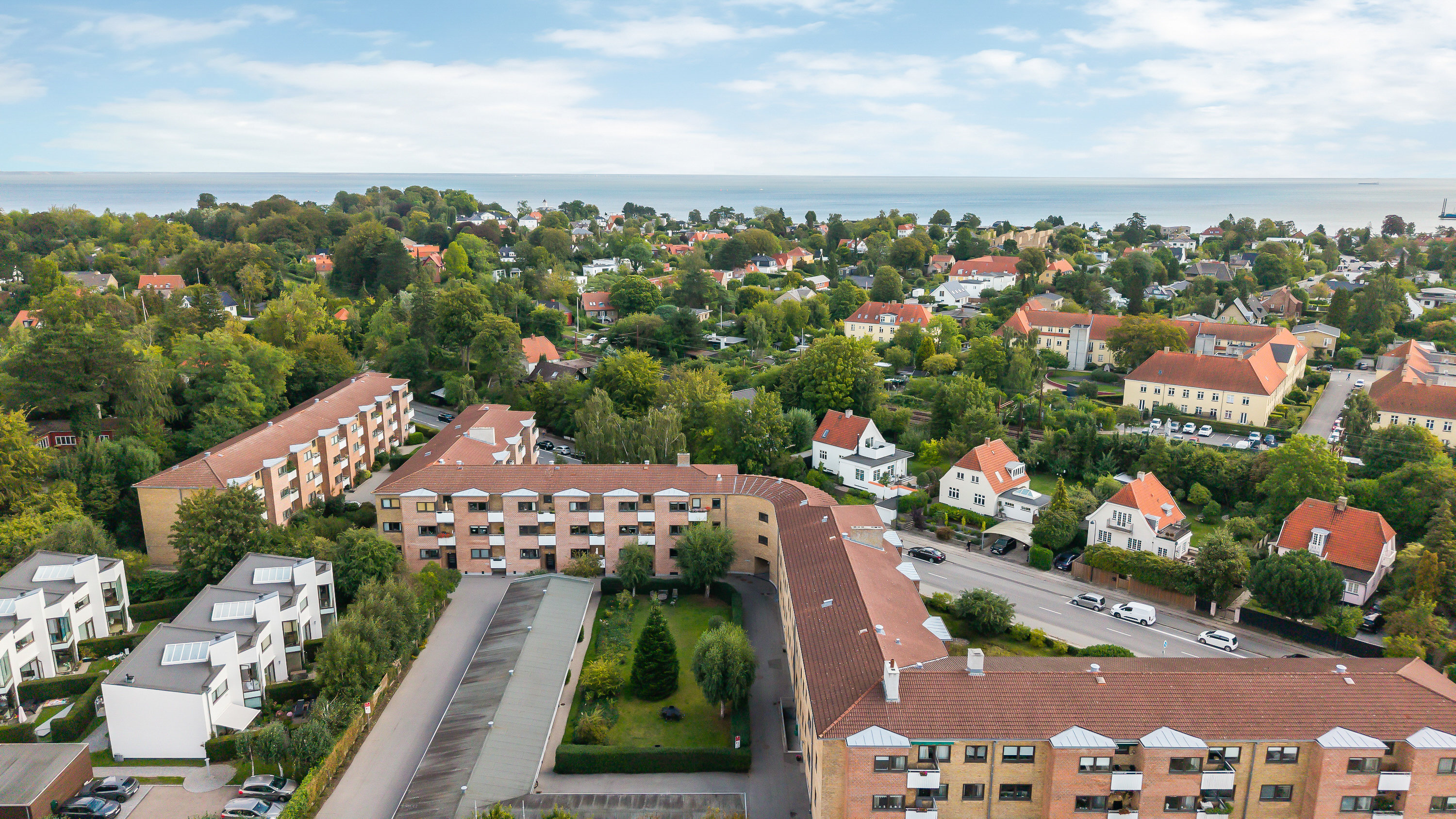 Fremhævet luftfoto billede i fuldskærmstilstand. Billede af Ordrupvej 14, 2. th., 2920 Charlottenlund