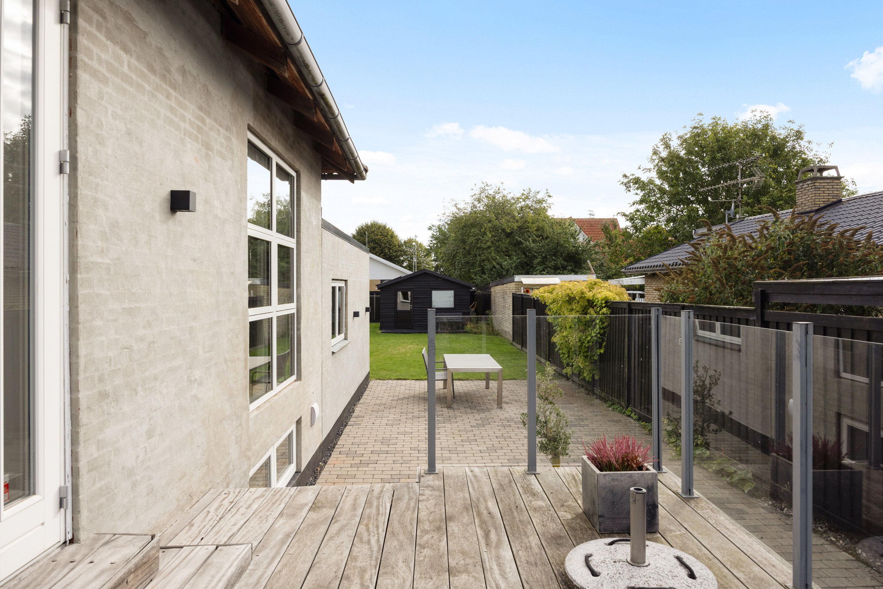 Fremhævet terrasse billede i fuldskærmstilstand. Billede af Helenas Alle 3, 2650 Hvidovre
