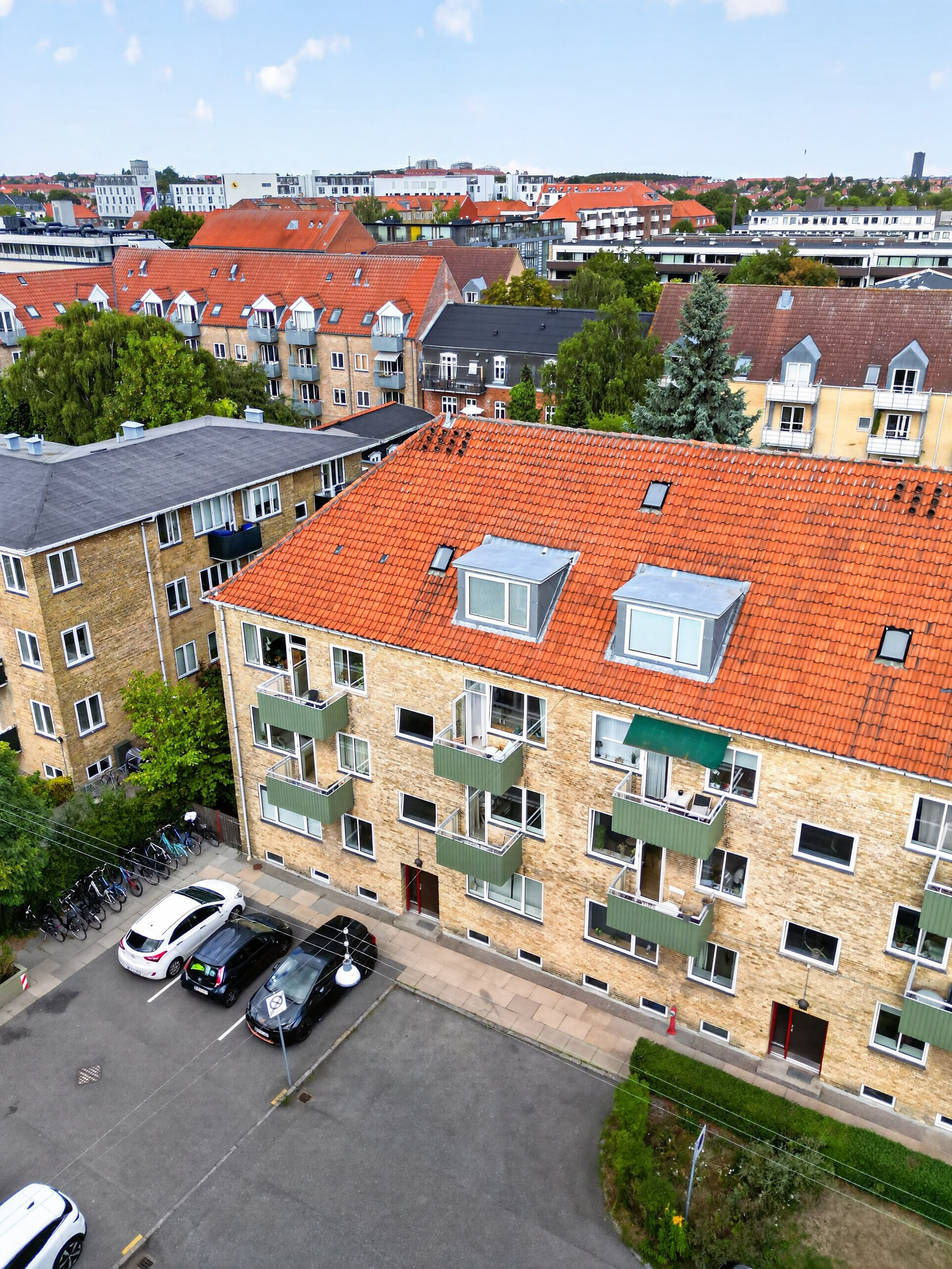Fremhævet luftfoto billede i fuldskærmstilstand. Billede af Flakholmen 26, 1. th., 2720 Vanløse