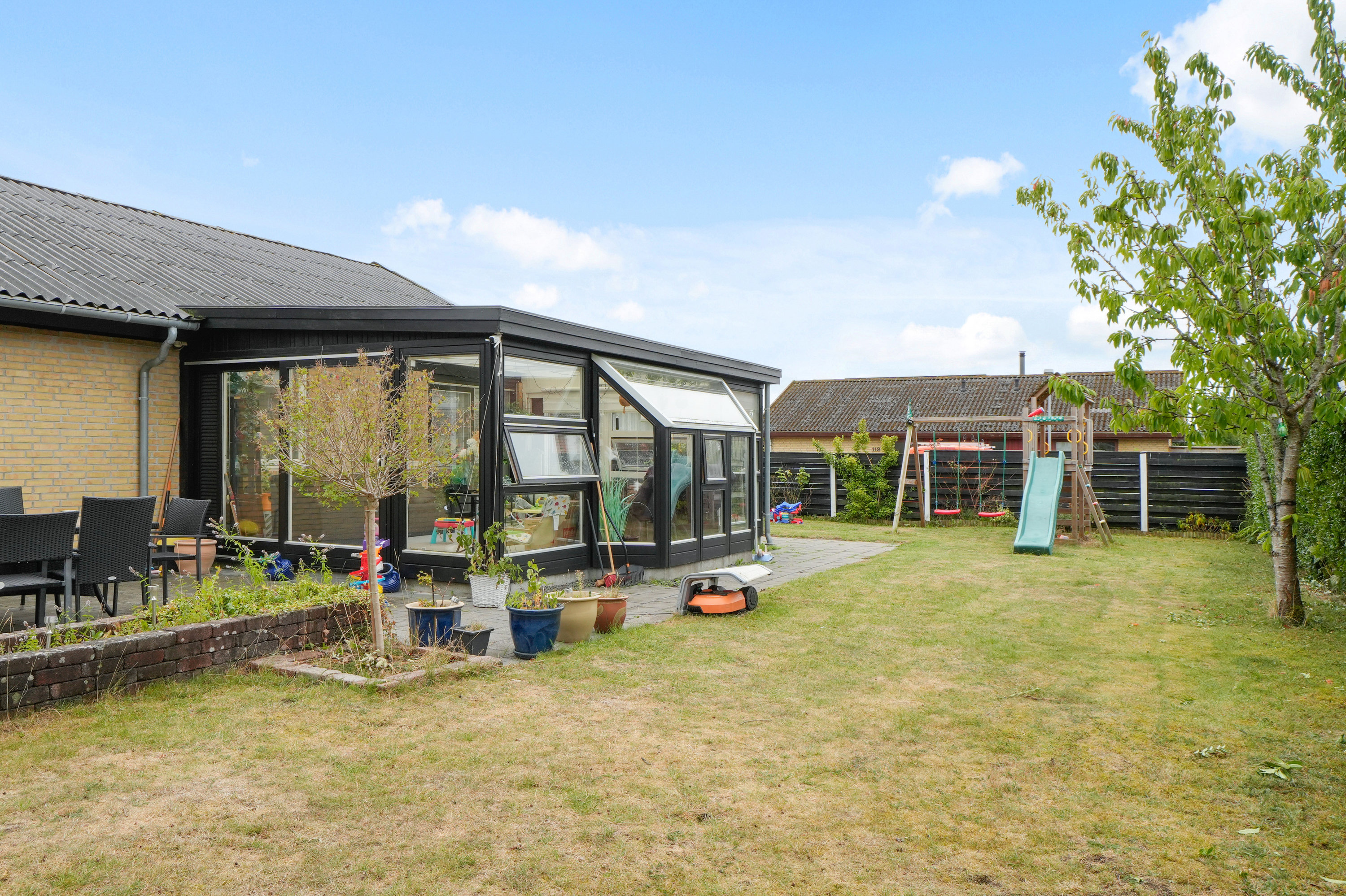 Miniaturebillede 1: have. Billede af Bueparken 106, 2750 Ballerup