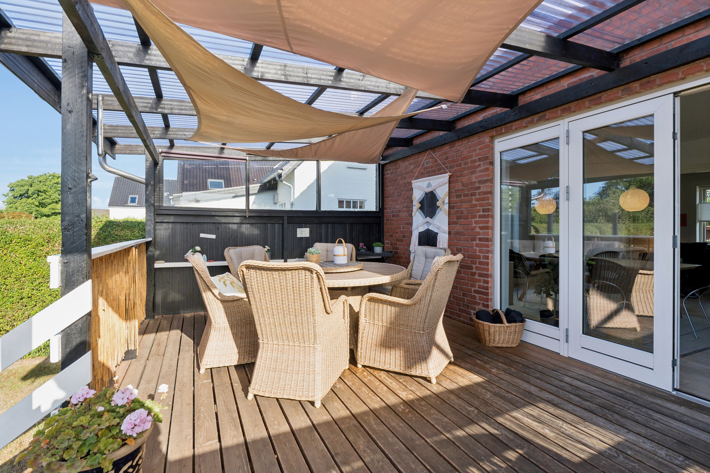 Fremhævet overdækket terrasse billede i fuldskærmstilstand. Billede af Clausens Allé 66, Dalum, 5250 Odense SV