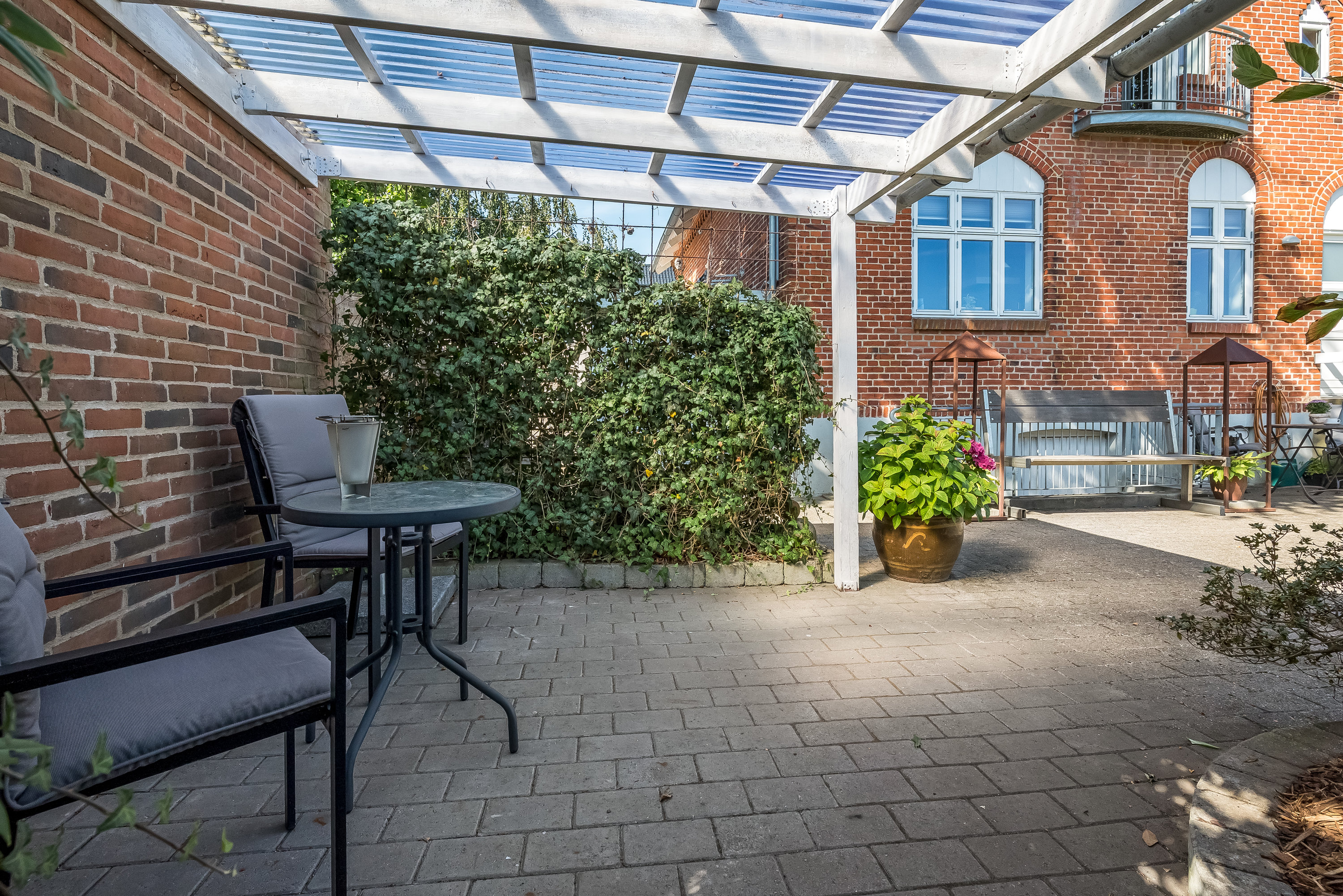 Fremhævet overdækket terrasse billede i fuldskærmstilstand. Billede af Møllevej 8, 7500 Holstebro