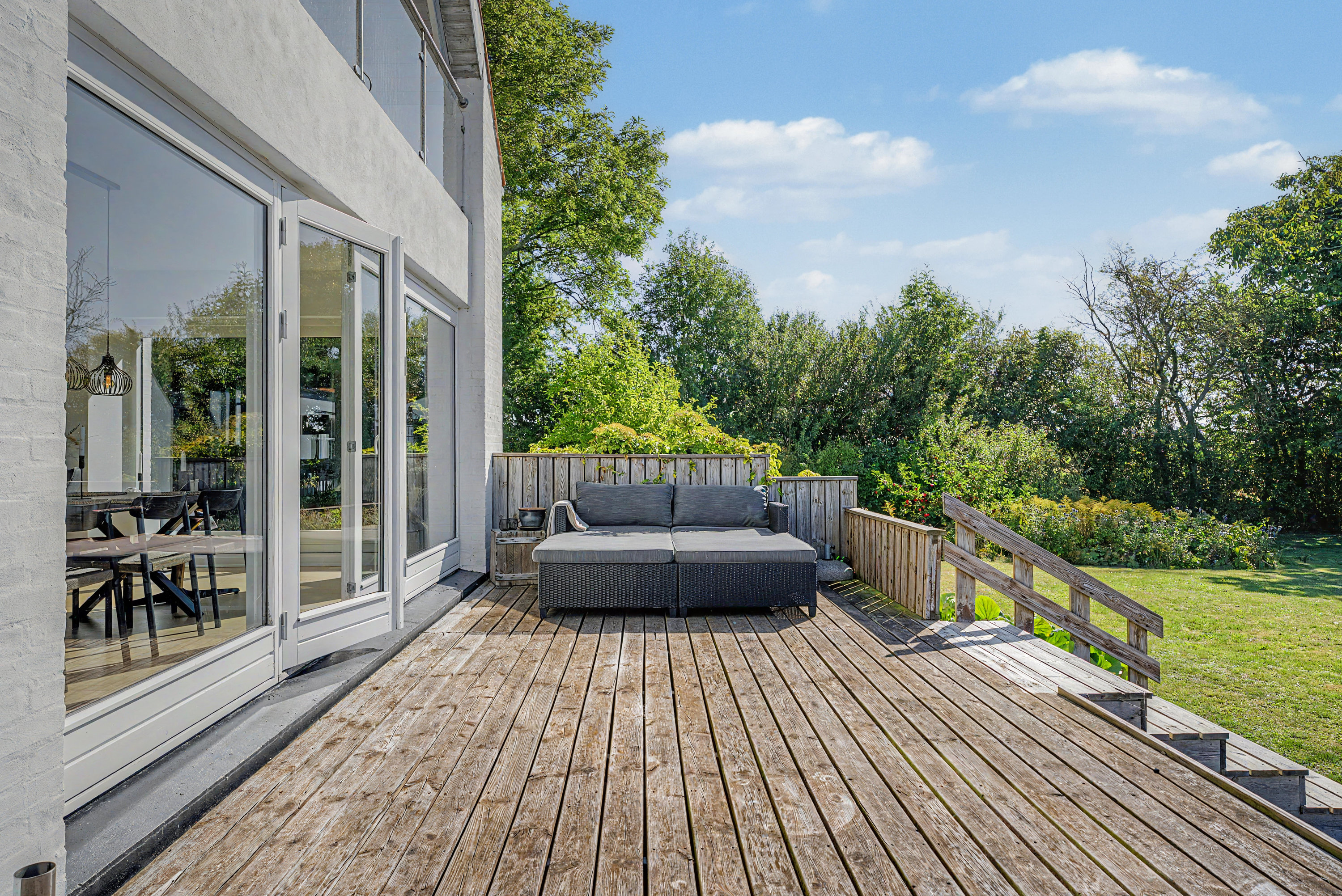 Fremhævet terrasse billede i fuldskærmstilstand. Billede af Middelgrundsvej 4, 4912 Harpelunde