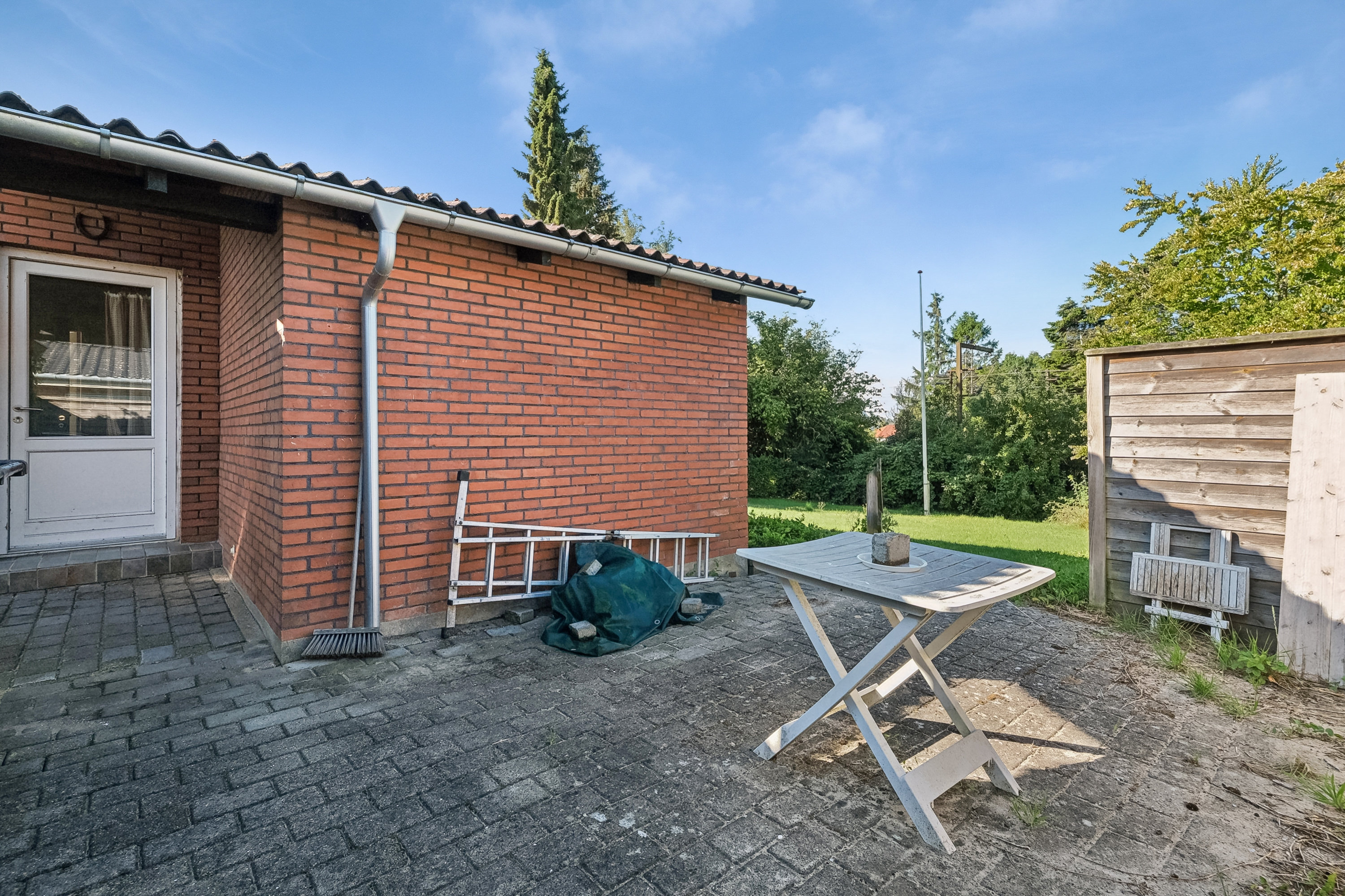 Fremhævet terrasse billede i fuldskærmstilstand. Billede af Solvænget 4, Ejby, 5592 Ejby