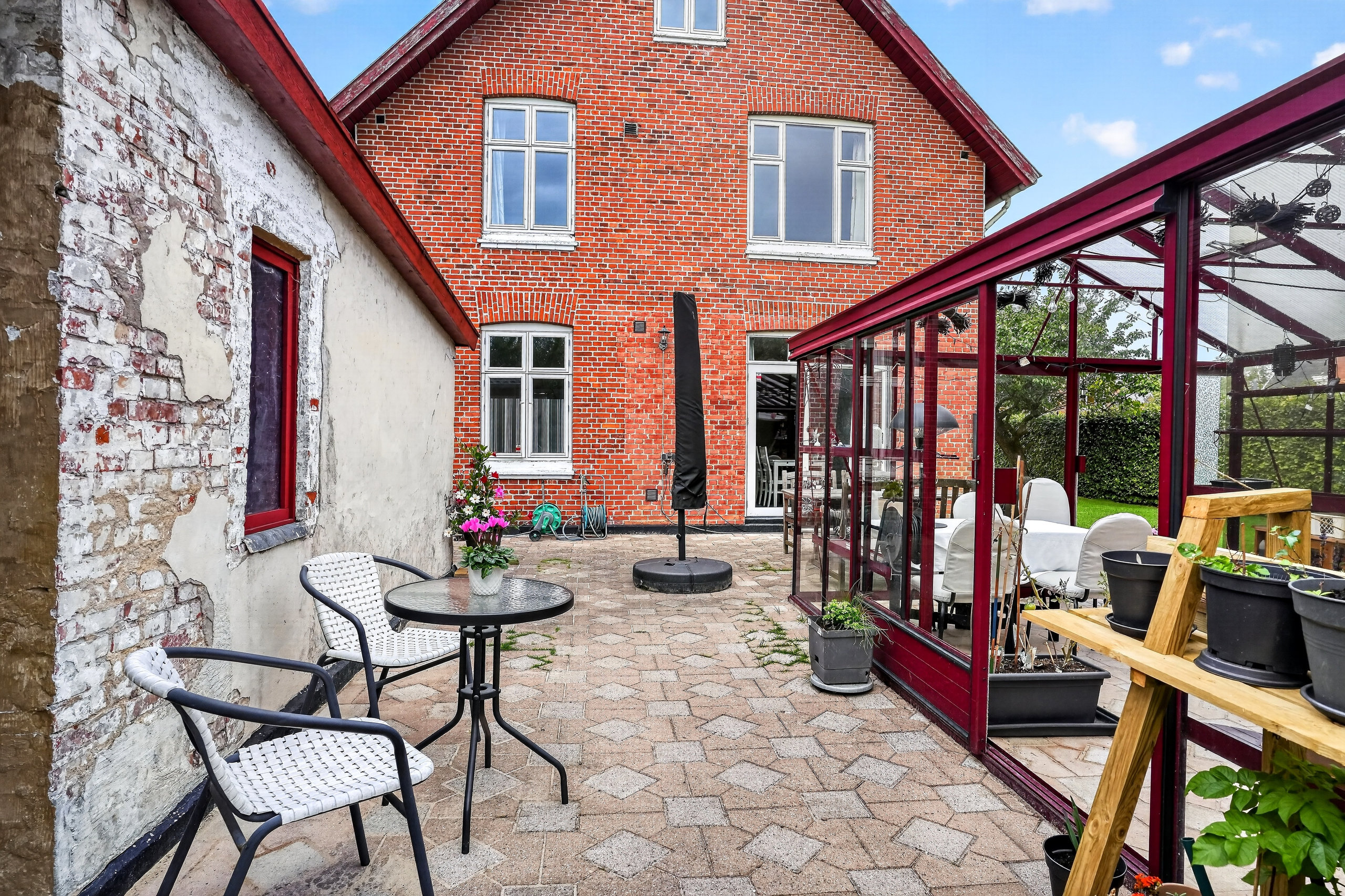 Fremhævet terrasse billede i fuldskærmstilstand. Billede af J.P.E. Hartmanns Allé 29, 2500 Valby