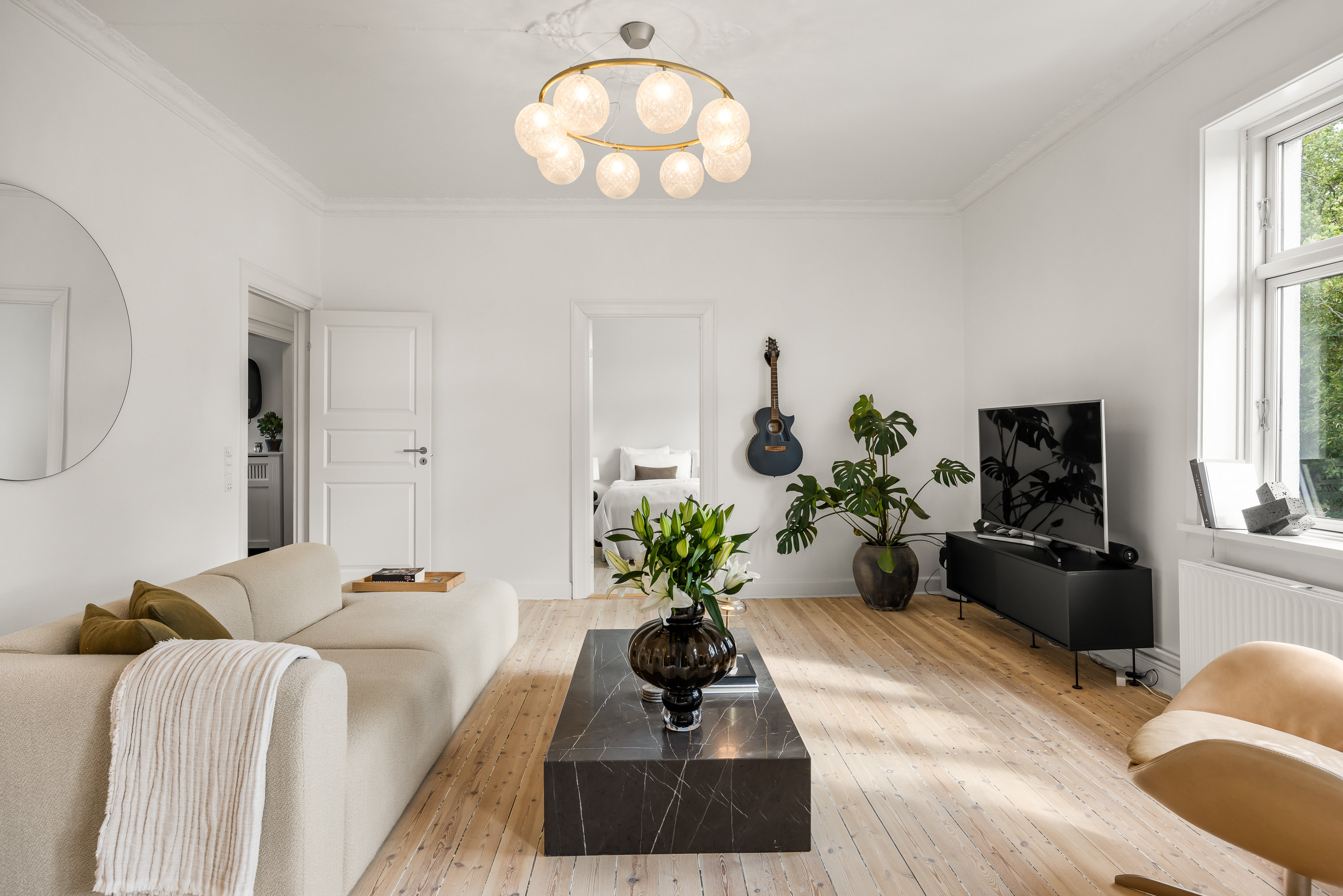 Fremhævet stue billede i fuldskærmstilstand. Billede af Gammel Bagsværdvej 22, 1. th., 2800 Kongens Lyngby