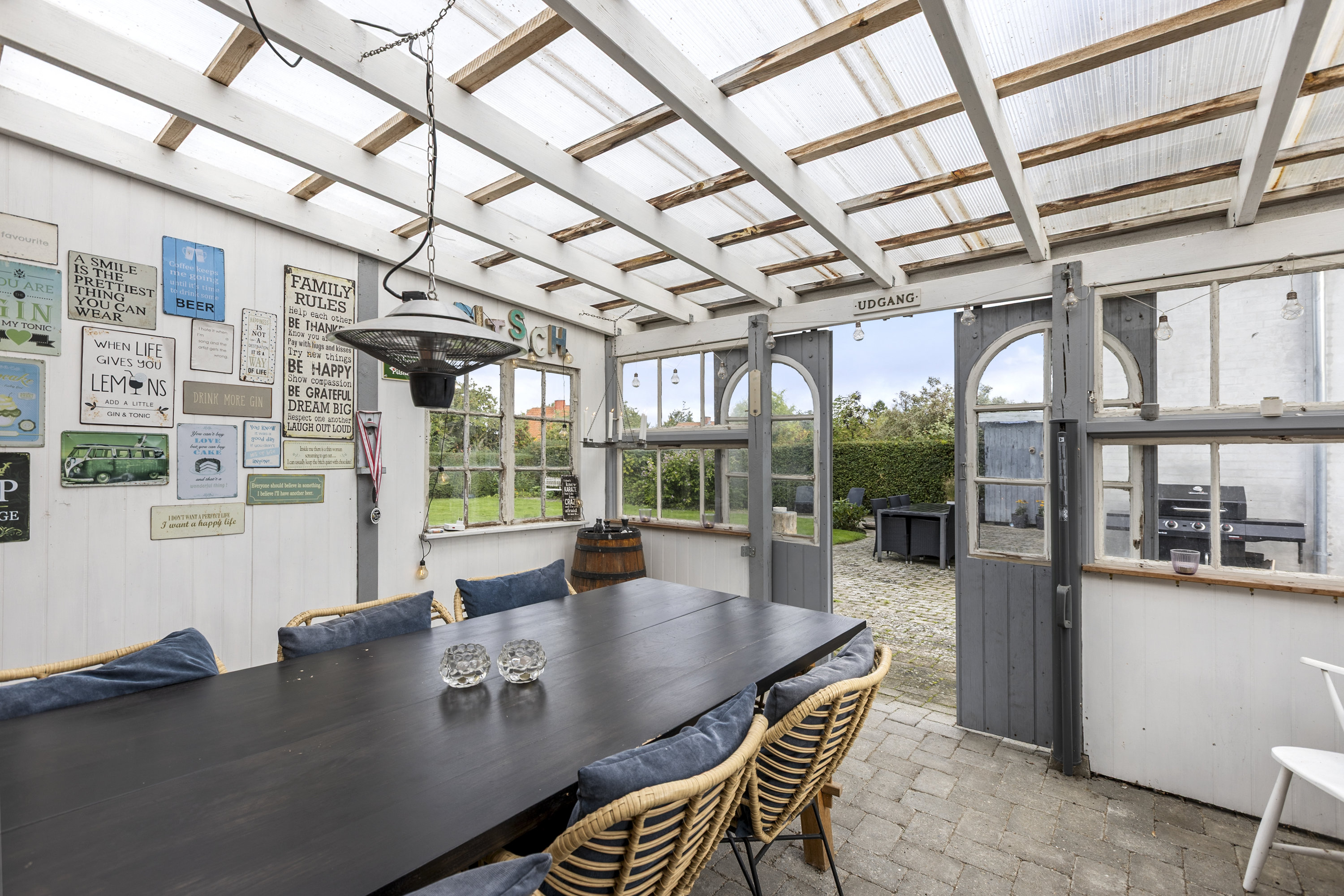 Fremhævet overdækket terrasse billede i fuldskærmstilstand. Billede af Gyvelvej 12, 4100 Ringsted