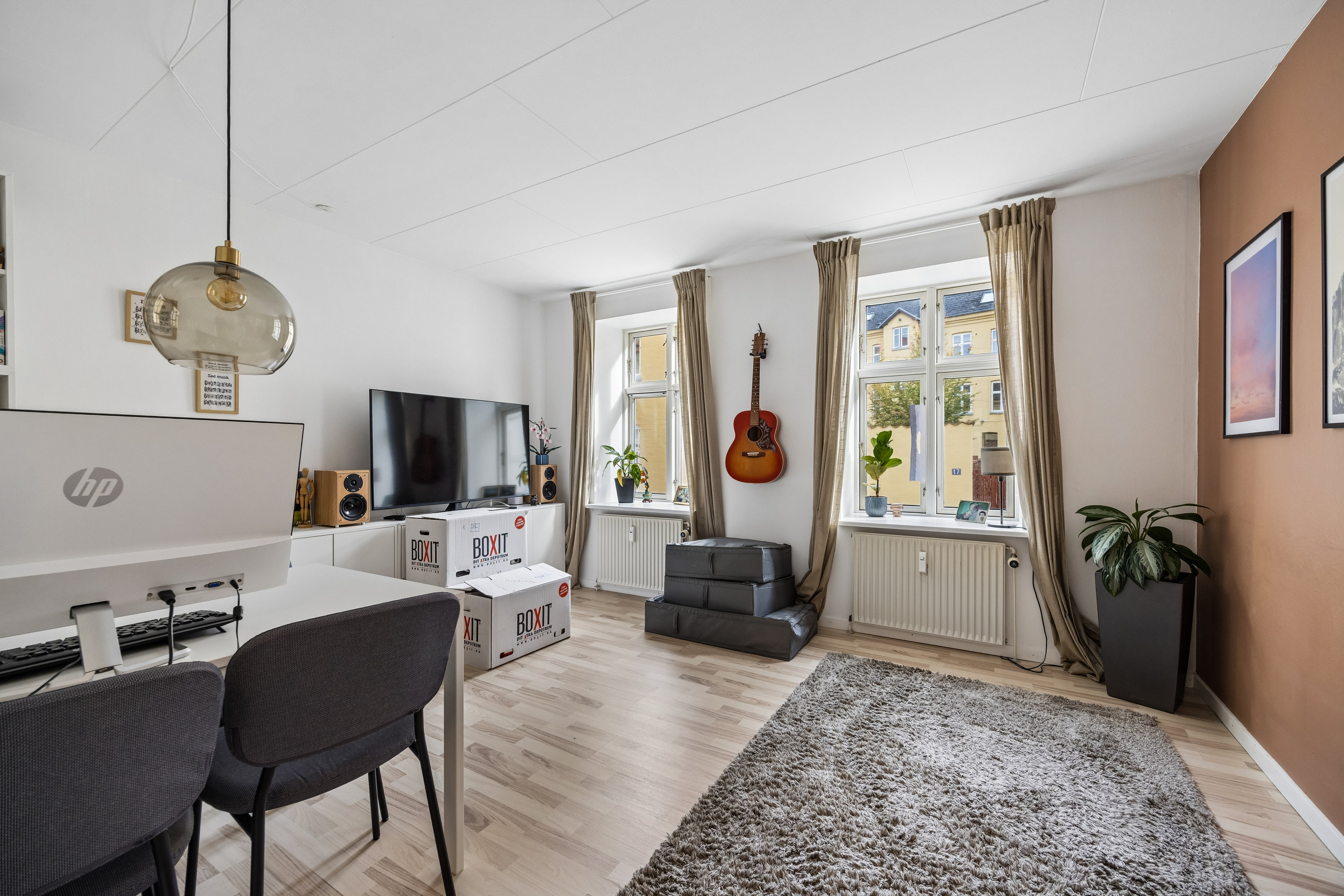 Fremhævet stue billede i fuldskærmstilstand. Billede af Peder Barkes Gade 46, st. th., 9000 Aalborg