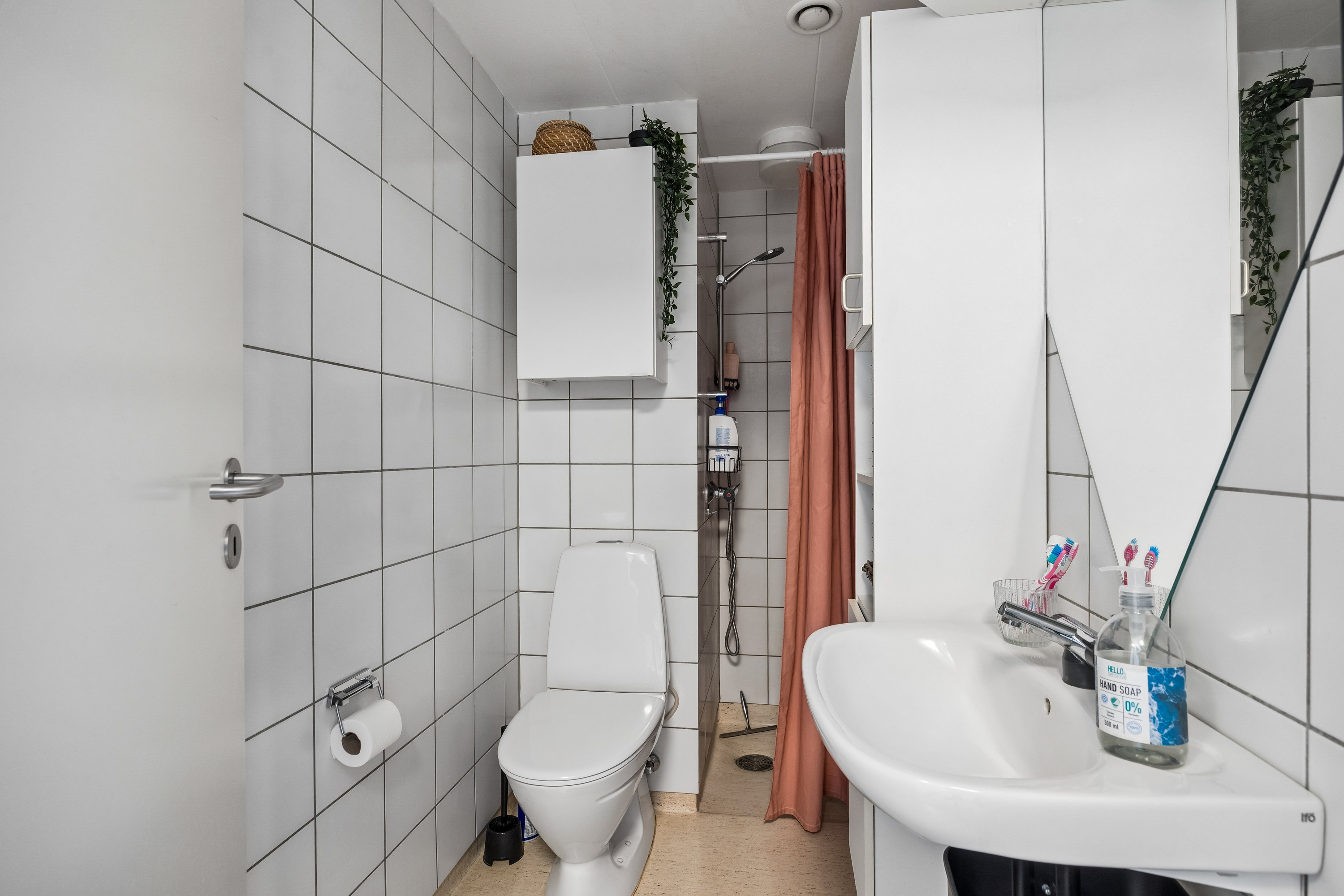 Fremhævet badeværelse billede i fuldskærmstilstand. Billede af Peder Barkes Gade 46, st. th., 9000 Aalborg