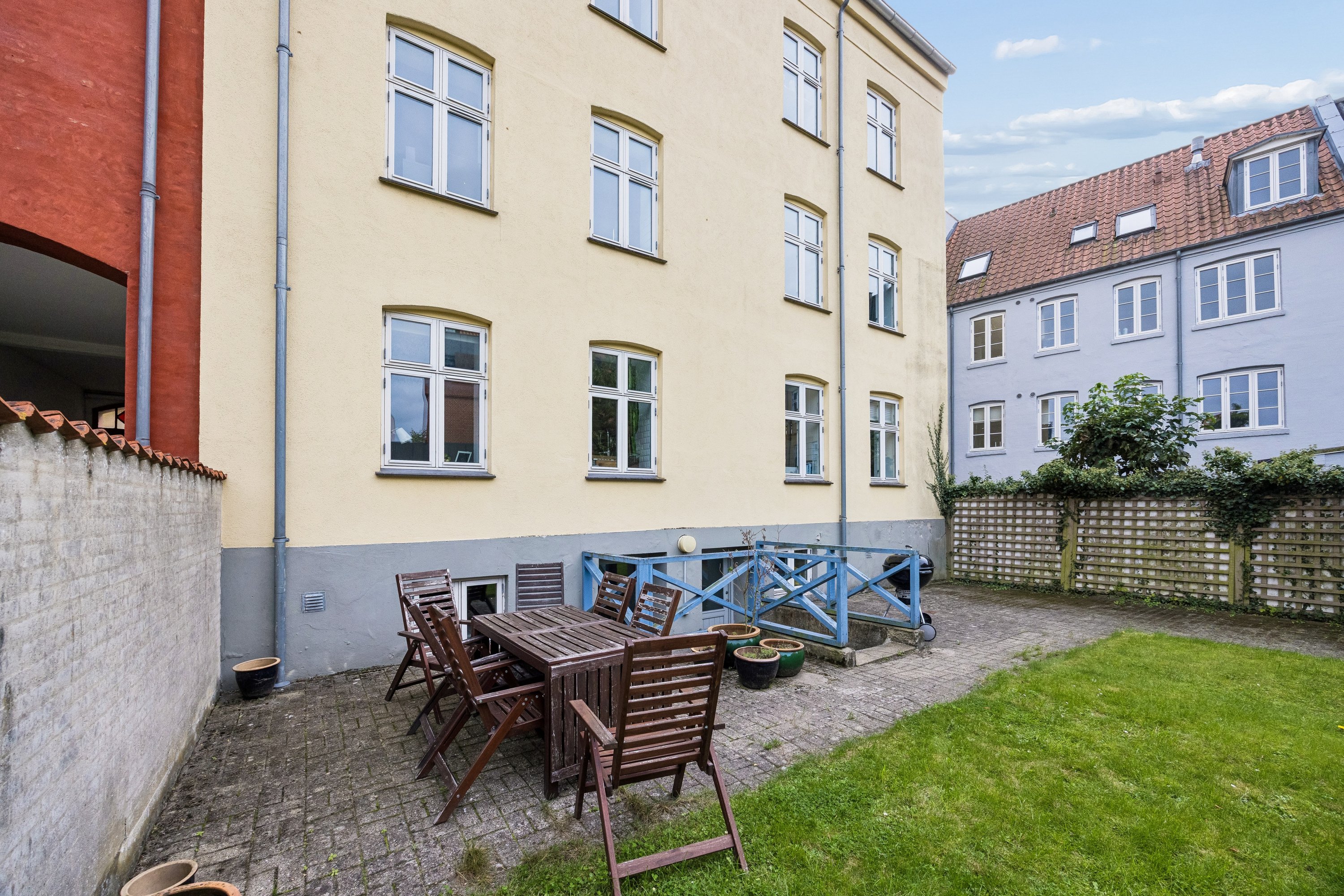 Fremhævet gårdhave billede i fuldskærmstilstand. Billede af Peder Barkes Gade 46, st. th., 9000 Aalborg
