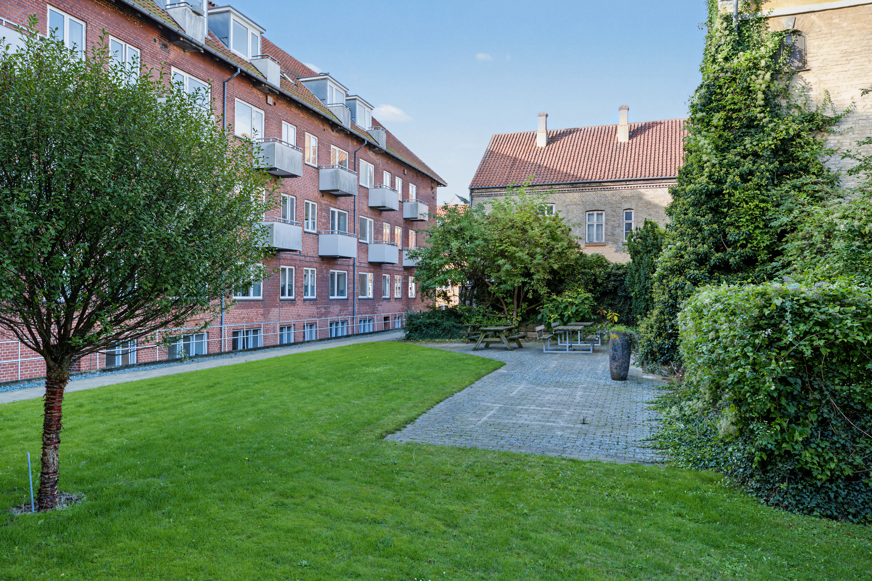 Fremhævet gårdmiljø billede i fuldskærmstilstand. Billede af Klosterstræde 36, 1. th., 4800 Nykøbing F