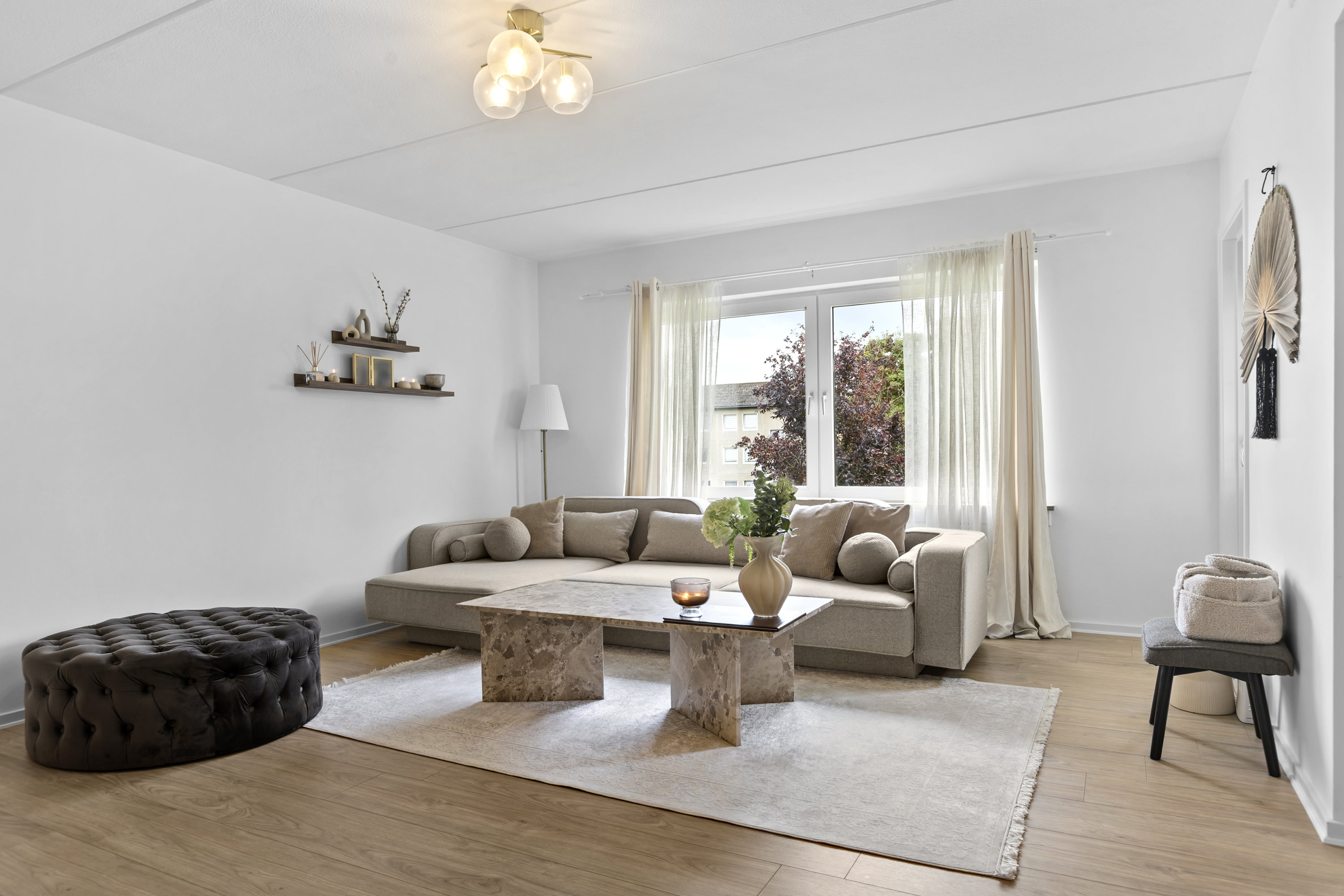 Fremhævet stue billede i fuldskærmstilstand. Billede af Benløseparken 93, 1. tv., Benløse, 4100 Ringsted