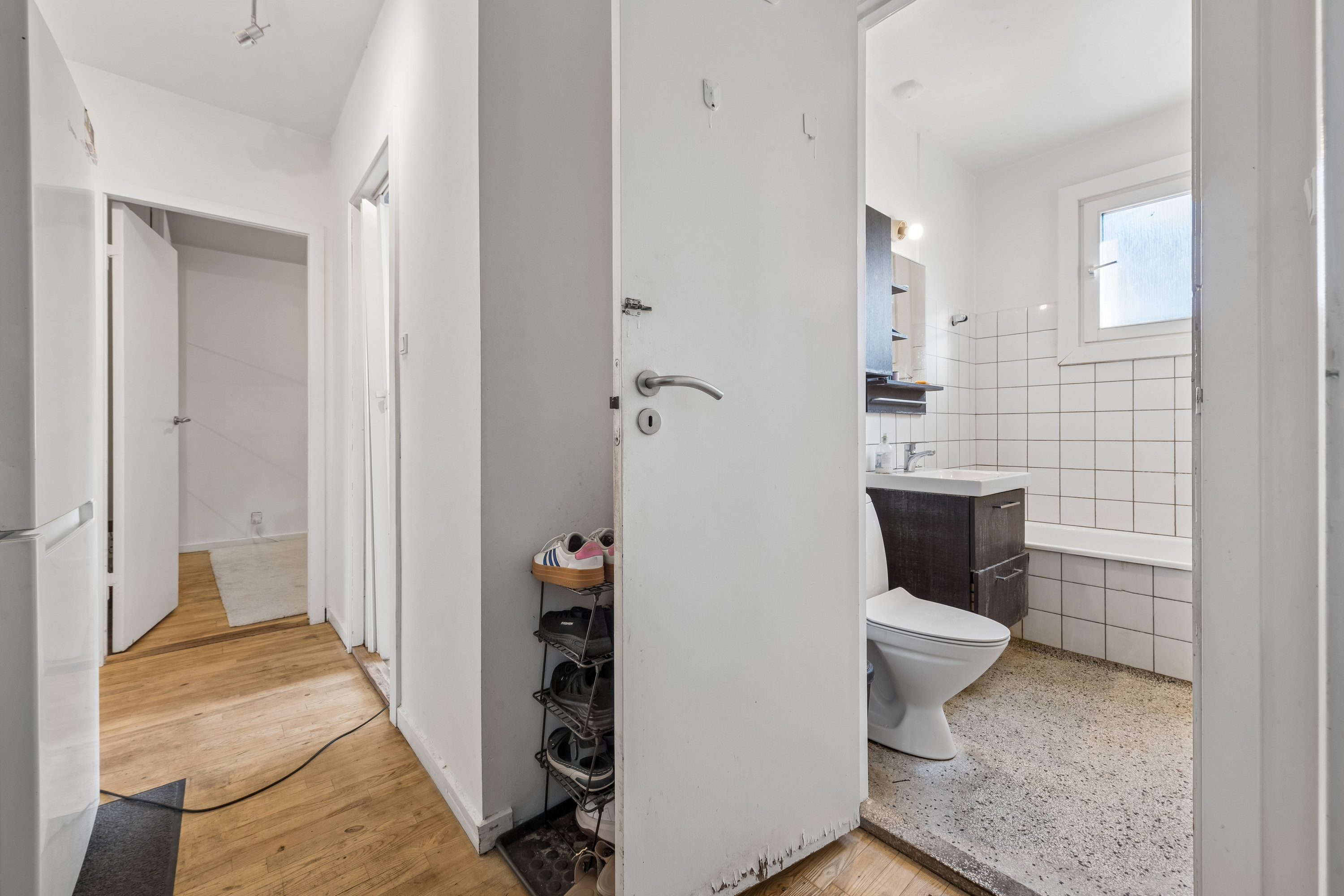 Fremhævet badeværelse billede i fuldskærmstilstand. Billede af Taastrup Have 13, st. th., 2630 Taastrup