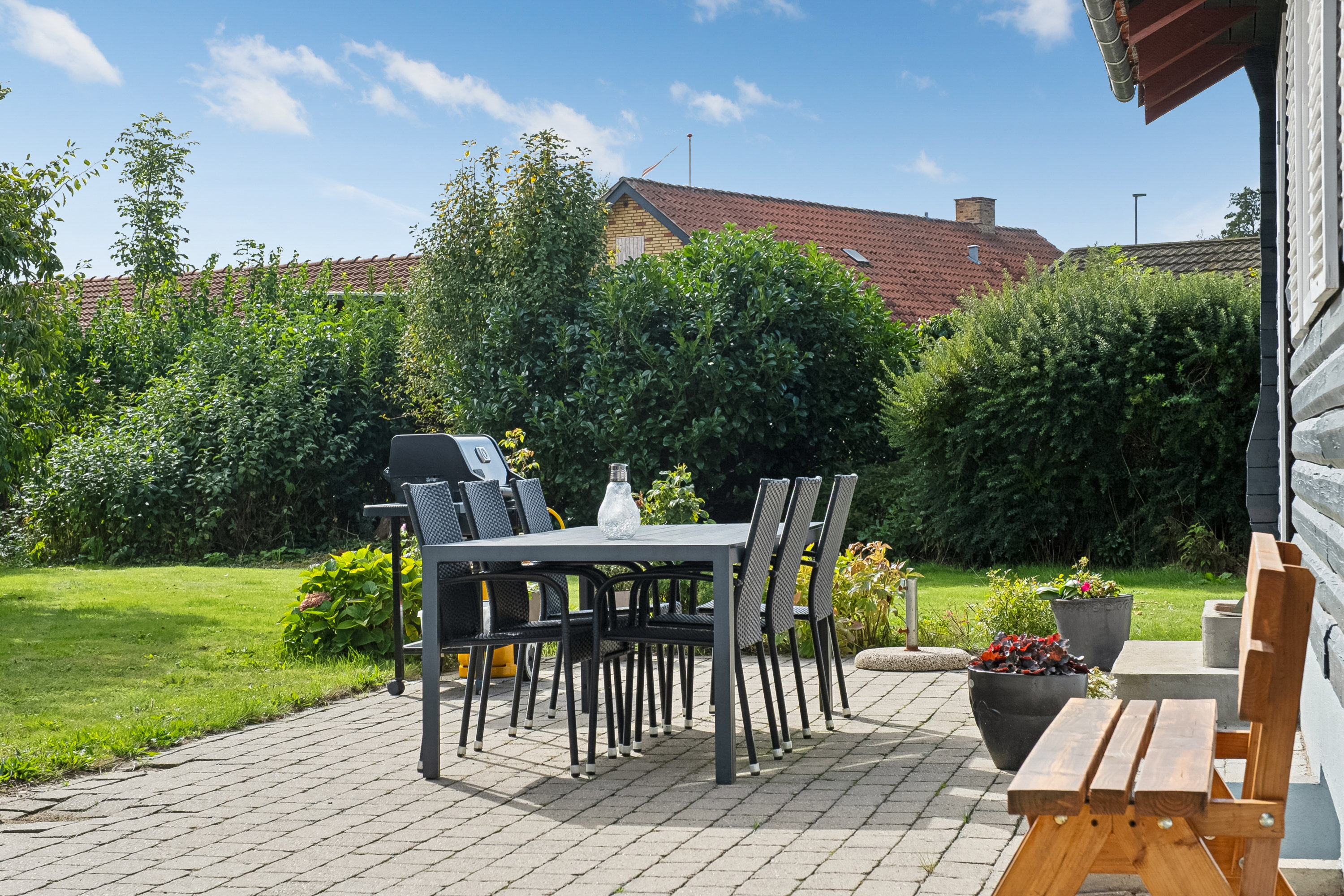 Fremhævet terrasse billede i fuldskærmstilstand. Billede af Kærvangen 4, 5683 Haarby