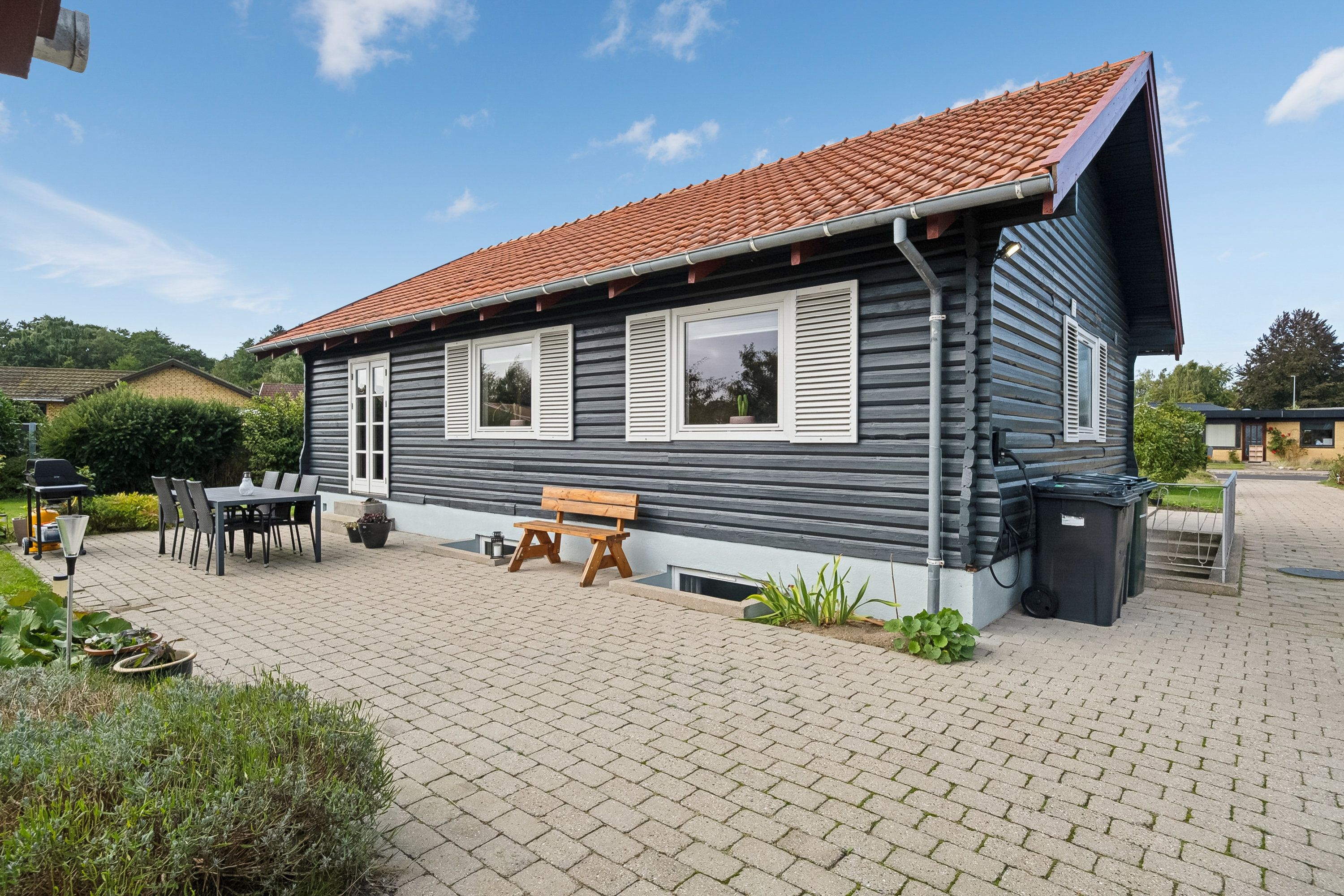 Fremhævet terrasse billede i fuldskærmstilstand. Billede af Kærvangen 4, 5683 Haarby