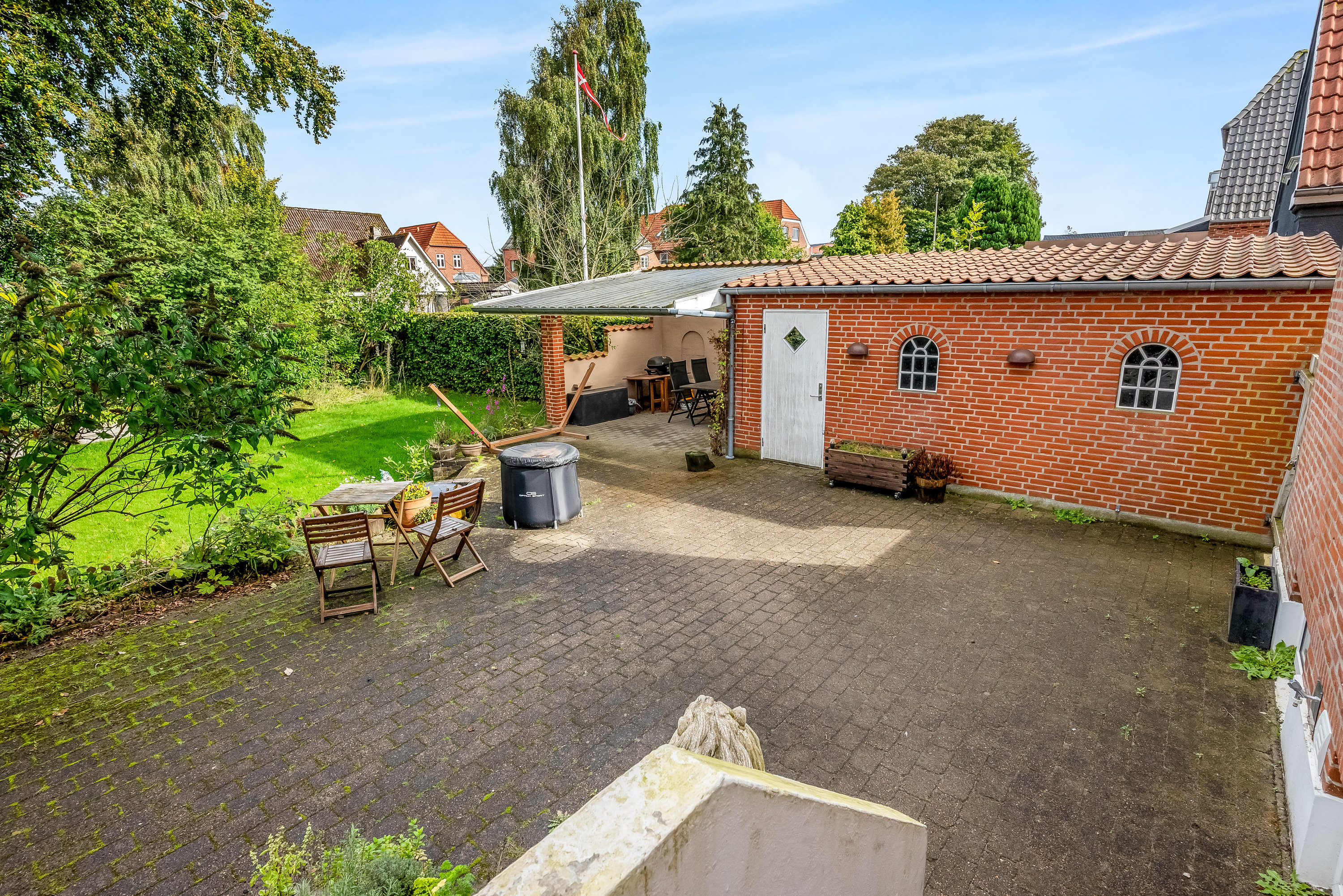 Fremhævet terrasse billede i fuldskærmstilstand. Billede af Dybbølsgade 14, 7500 Holstebro