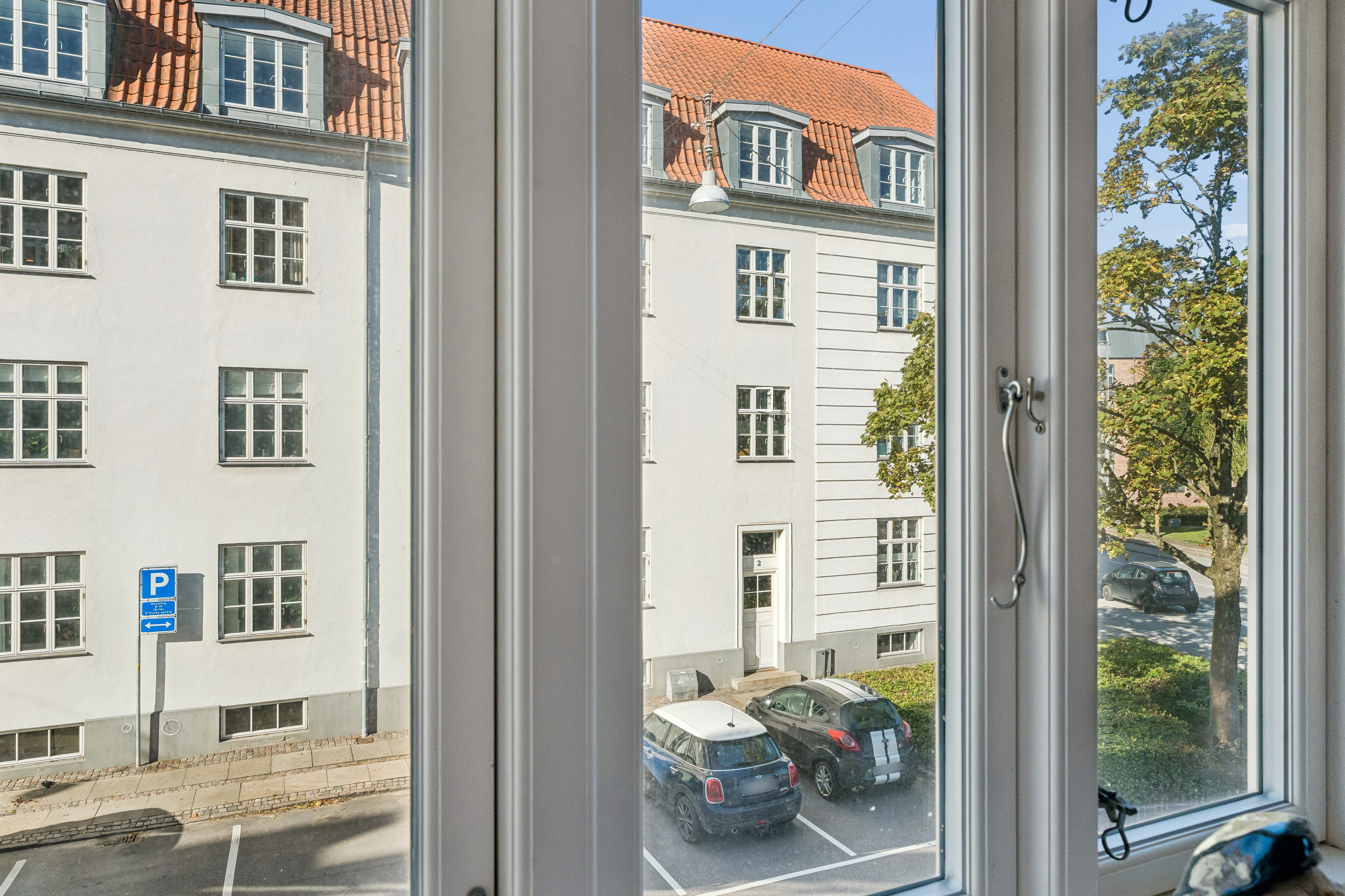 Fremhævet andet billede i fuldskærmstilstand. Billede af Østerbro 98, 1. th., 9000 Aalborg