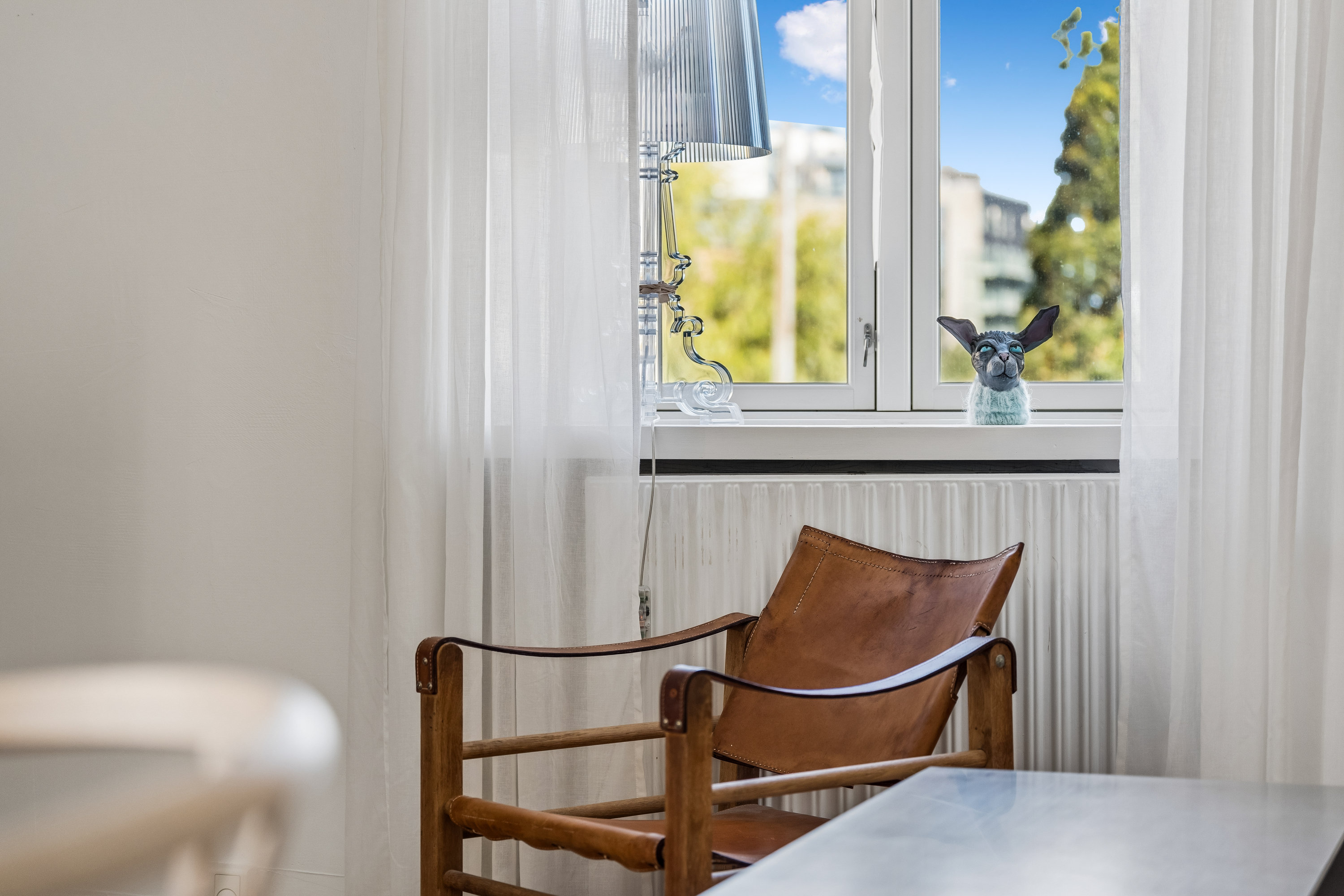 Fremhævet stue billede i fuldskærmstilstand. Billede af Østerbro 98, 1. th., 9000 Aalborg