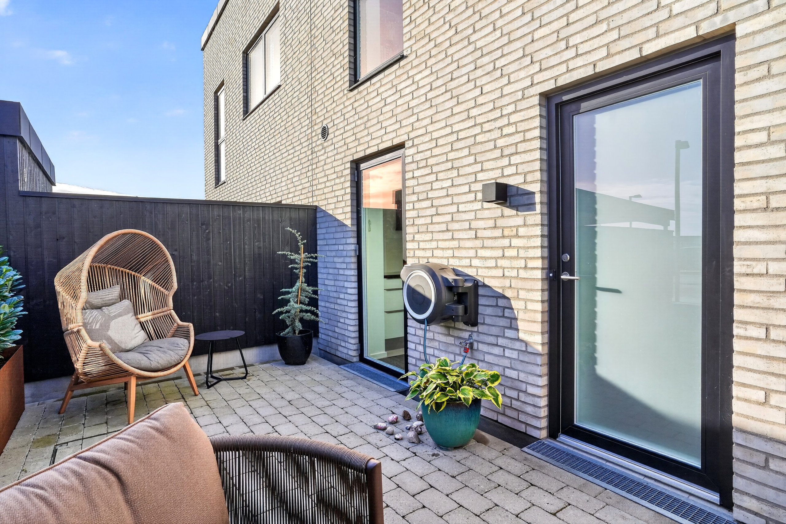 Fremhævet terrasse billede i fuldskærmstilstand. Billede af Amorbuen 147, 3400 Hillerød