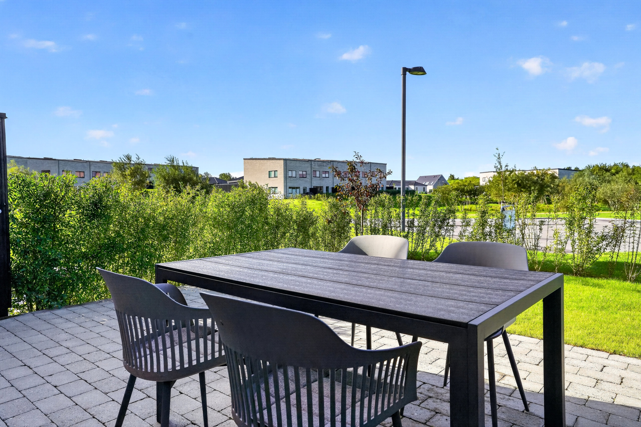 Fremhævet terrasse billede i fuldskærmstilstand. Billede af Amorbuen 147, 3400 Hillerød