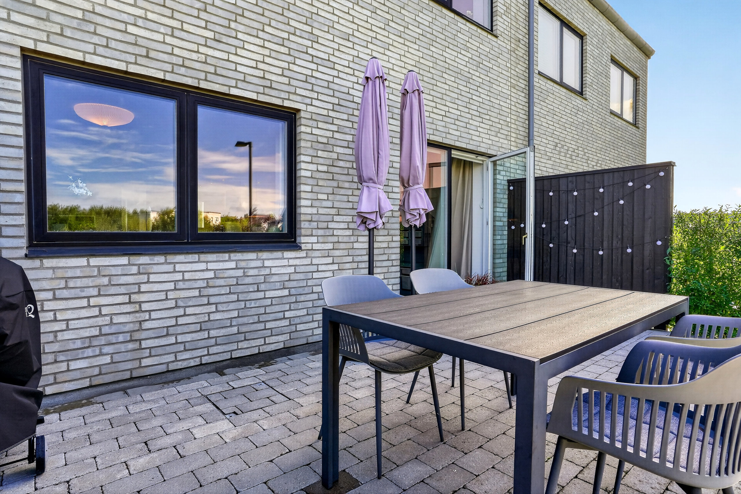 Fremhævet terrasse billede i fuldskærmstilstand. Billede af Amorbuen 147, 3400 Hillerød