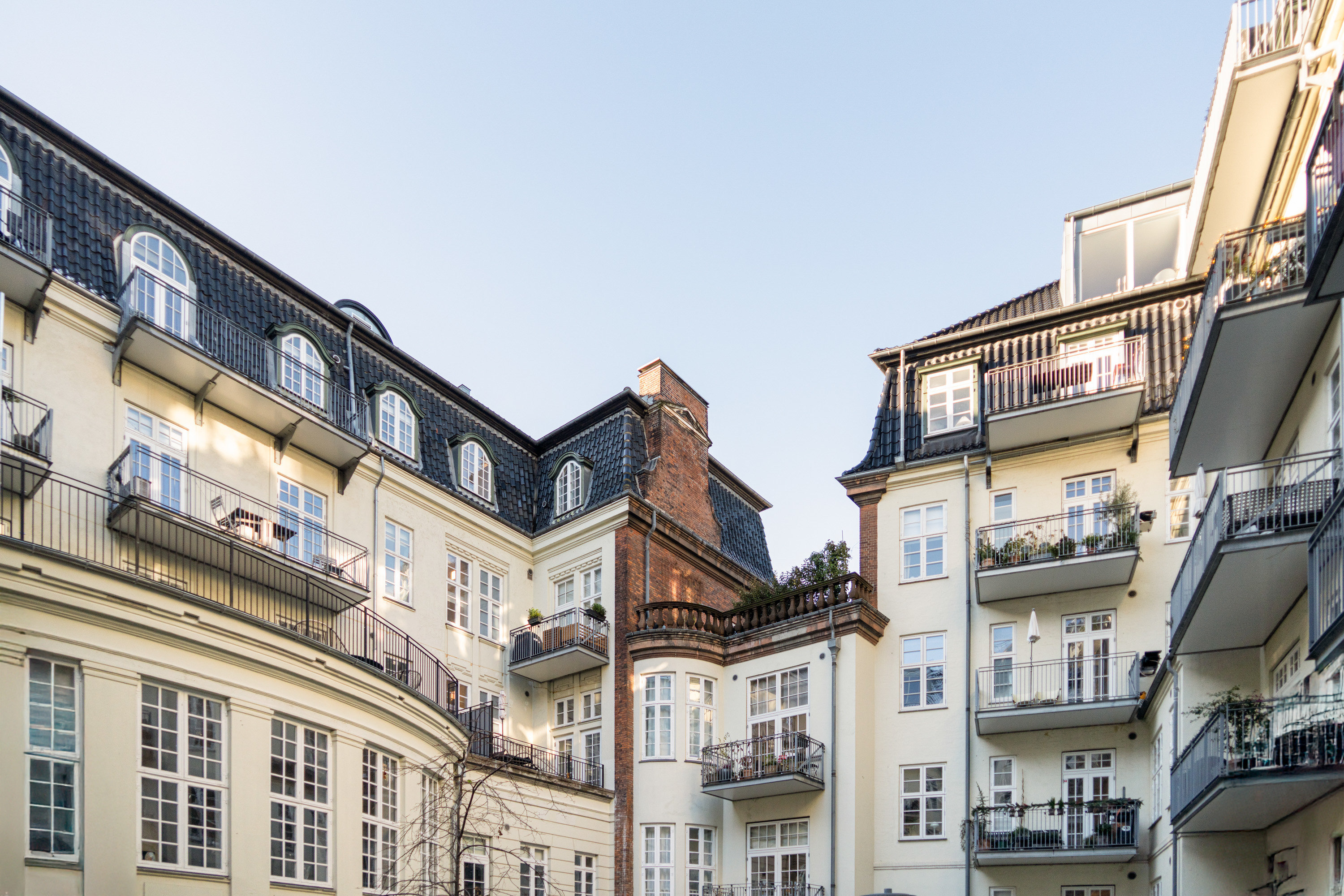Fremhævet  billede i fuldskærmstilstand. Billede af Hambrosgade 6, st. tv., 1562 København V