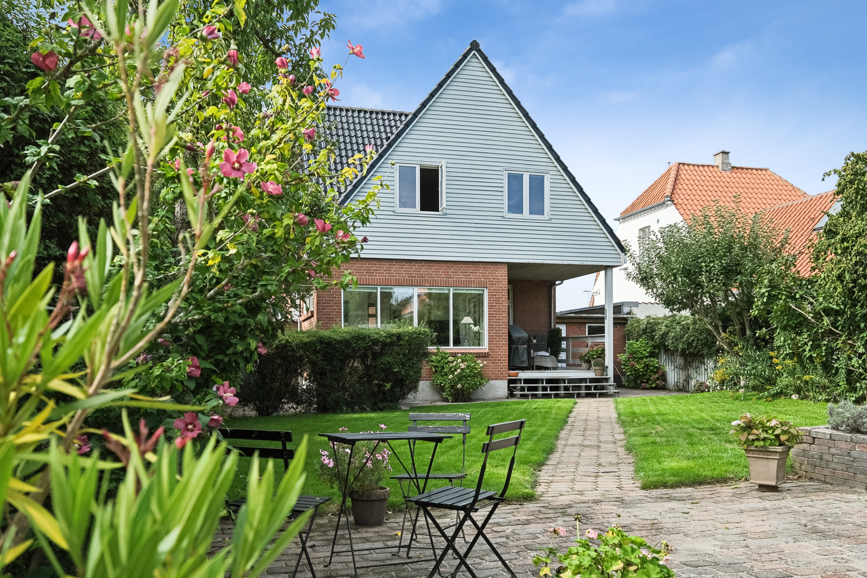 Fremhævet terrasse billede i fuldskærmstilstand. Billede af Roers Allé 1, Tarup, 5210 Odense NV