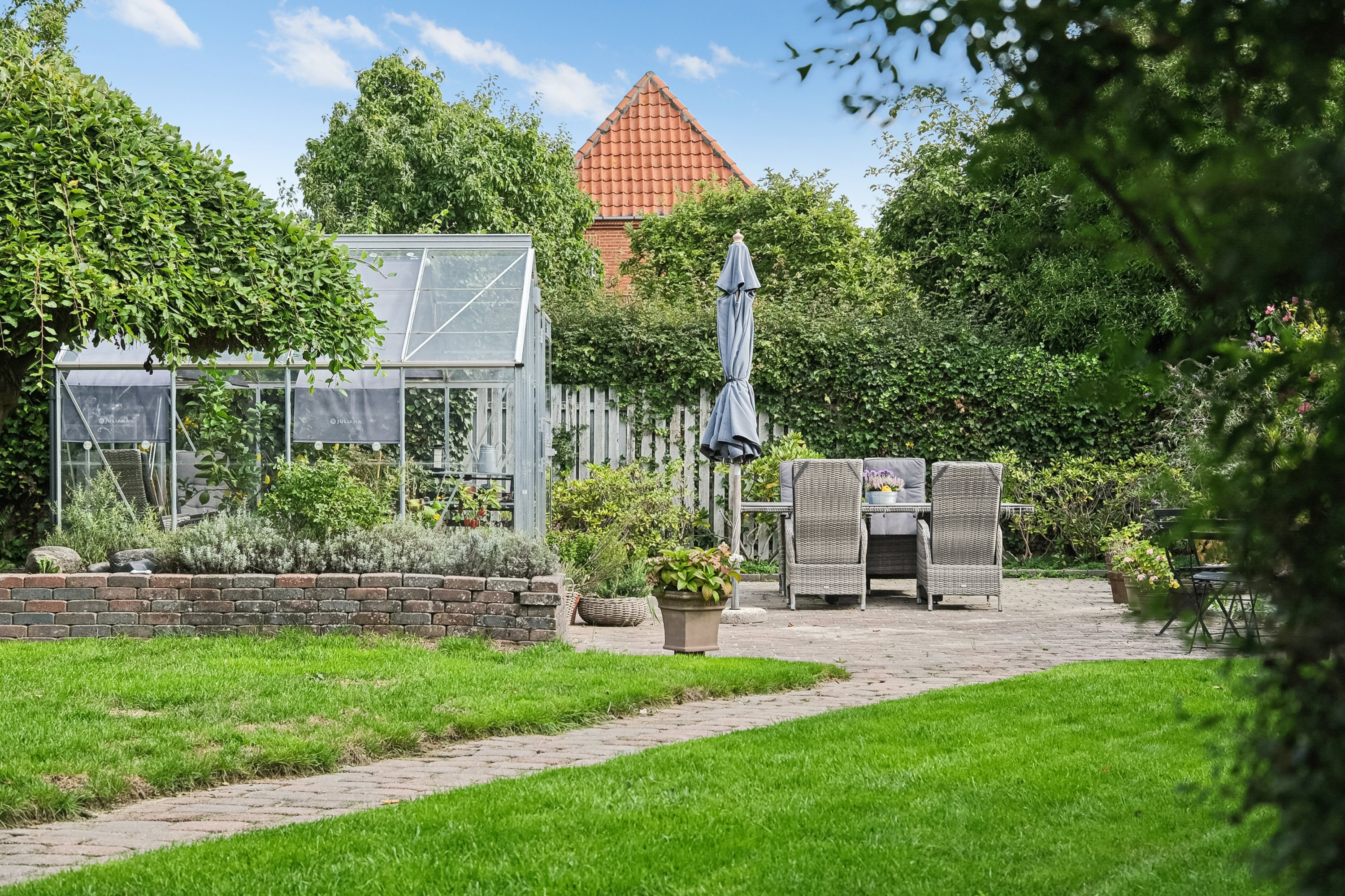 Fremhævet terrasse billede i fuldskærmstilstand. Billede af Roers Allé 1, Tarup, 5210 Odense NV
