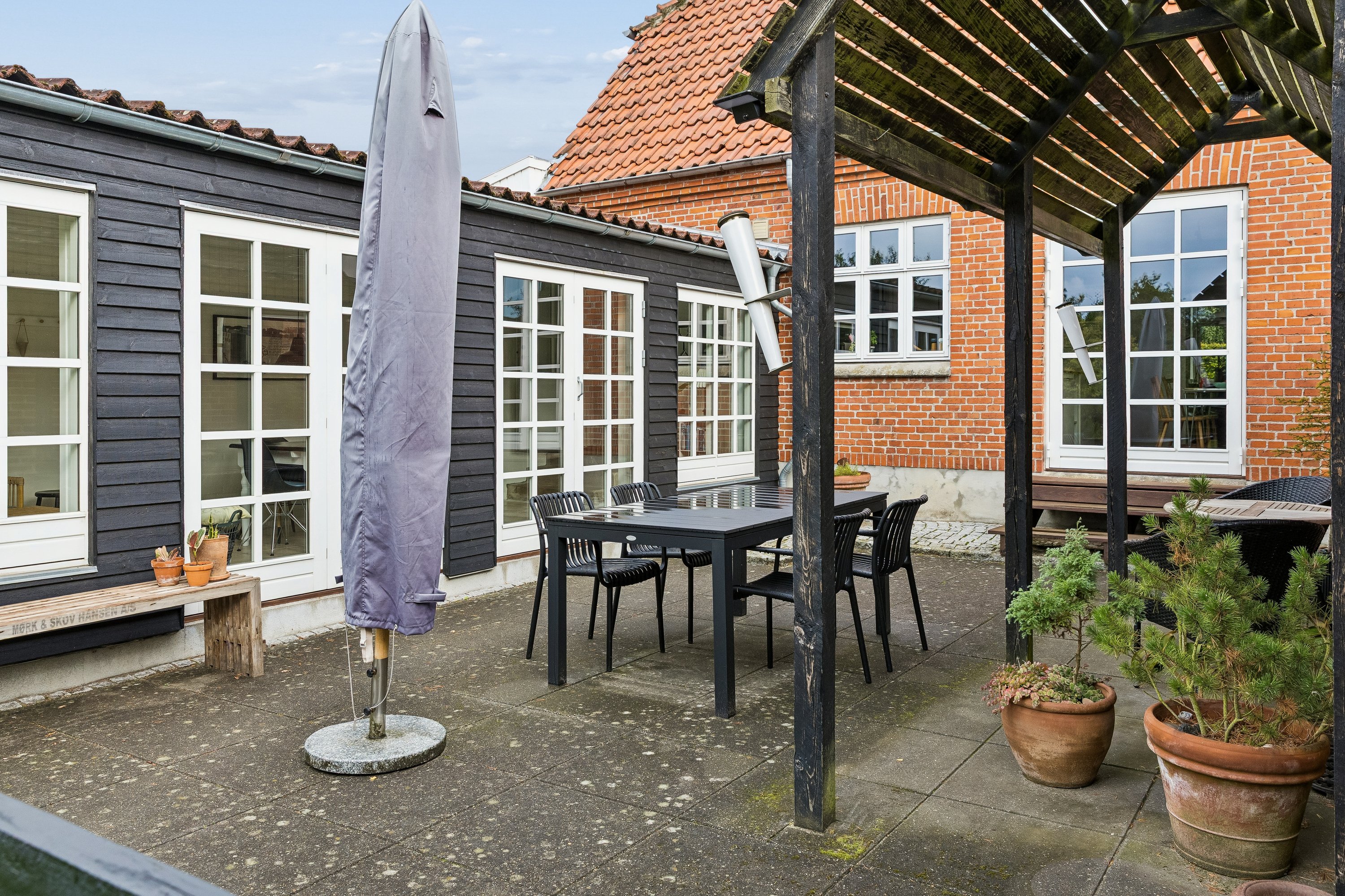 Fremhævet terrasse billede i fuldskærmstilstand. Billede af Anderupvej 7, Anderup, 5270 Odense N
