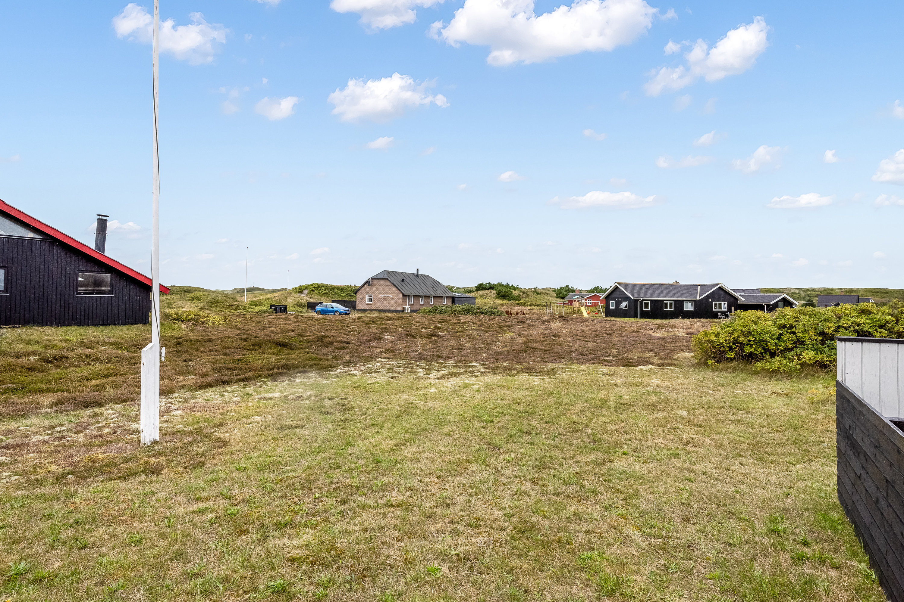 Fremhævet have billede i fuldskærmstilstand. Billede af Auroravej 34, Bjerregaard, 6960 Hvide Sande