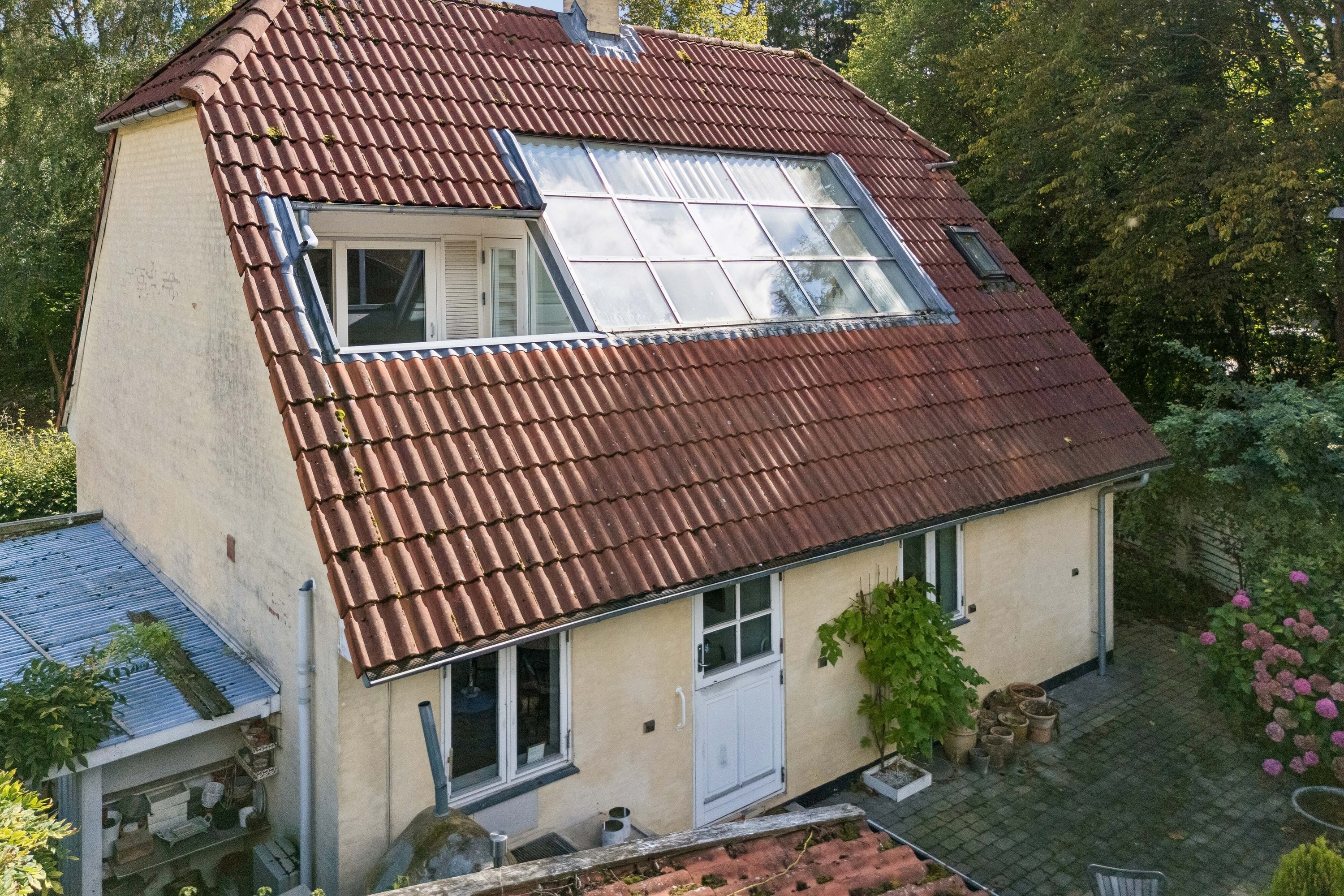 Fremhævet set fra vejen billede i fuldskærmstilstand. Billede af Skovskellet 53, Søllerød, 2840 Holte