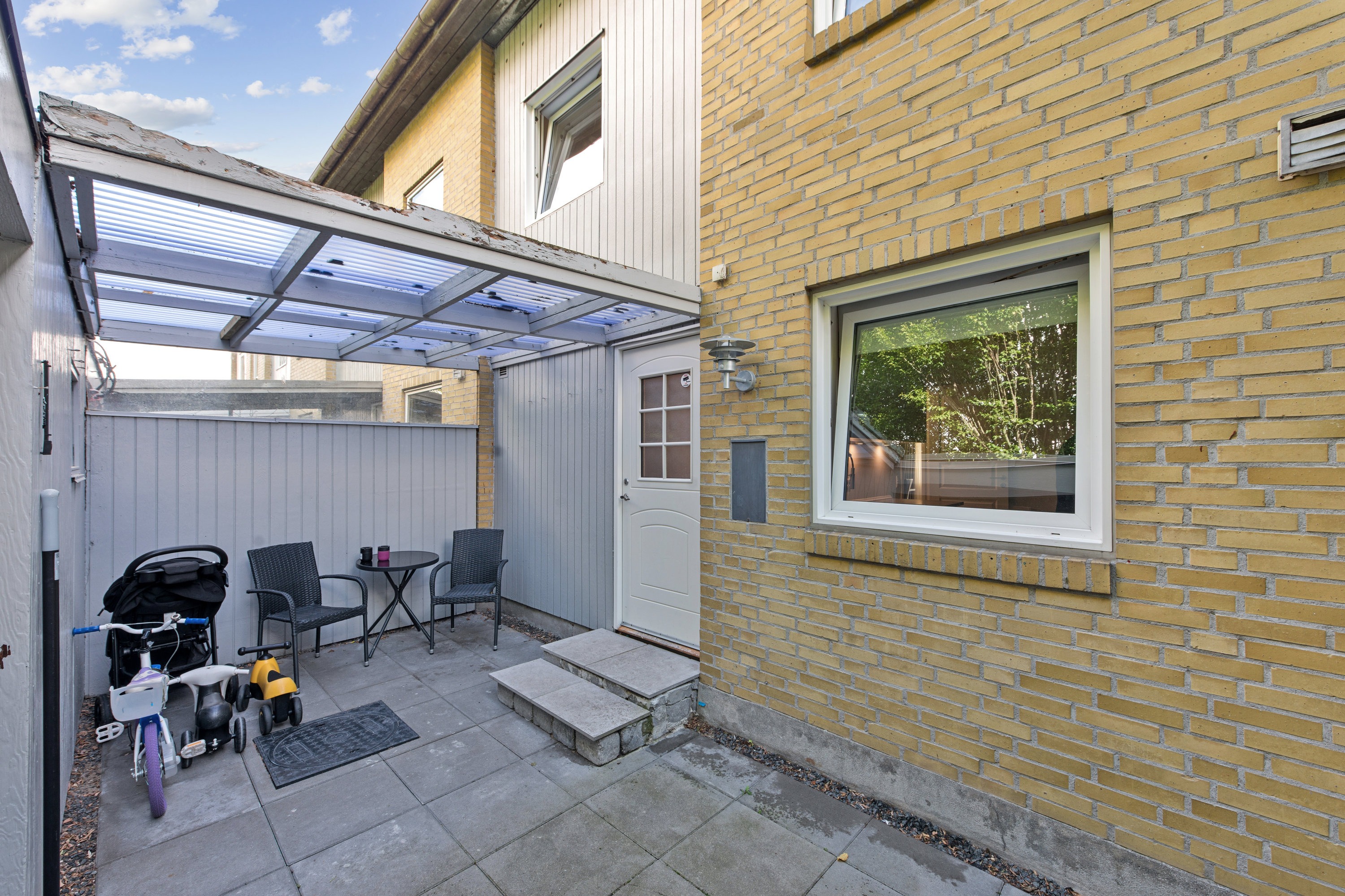 Fremhævet andet billede i fuldskærmstilstand. Billede af Poppelhusene 13, 2600 Glostrup