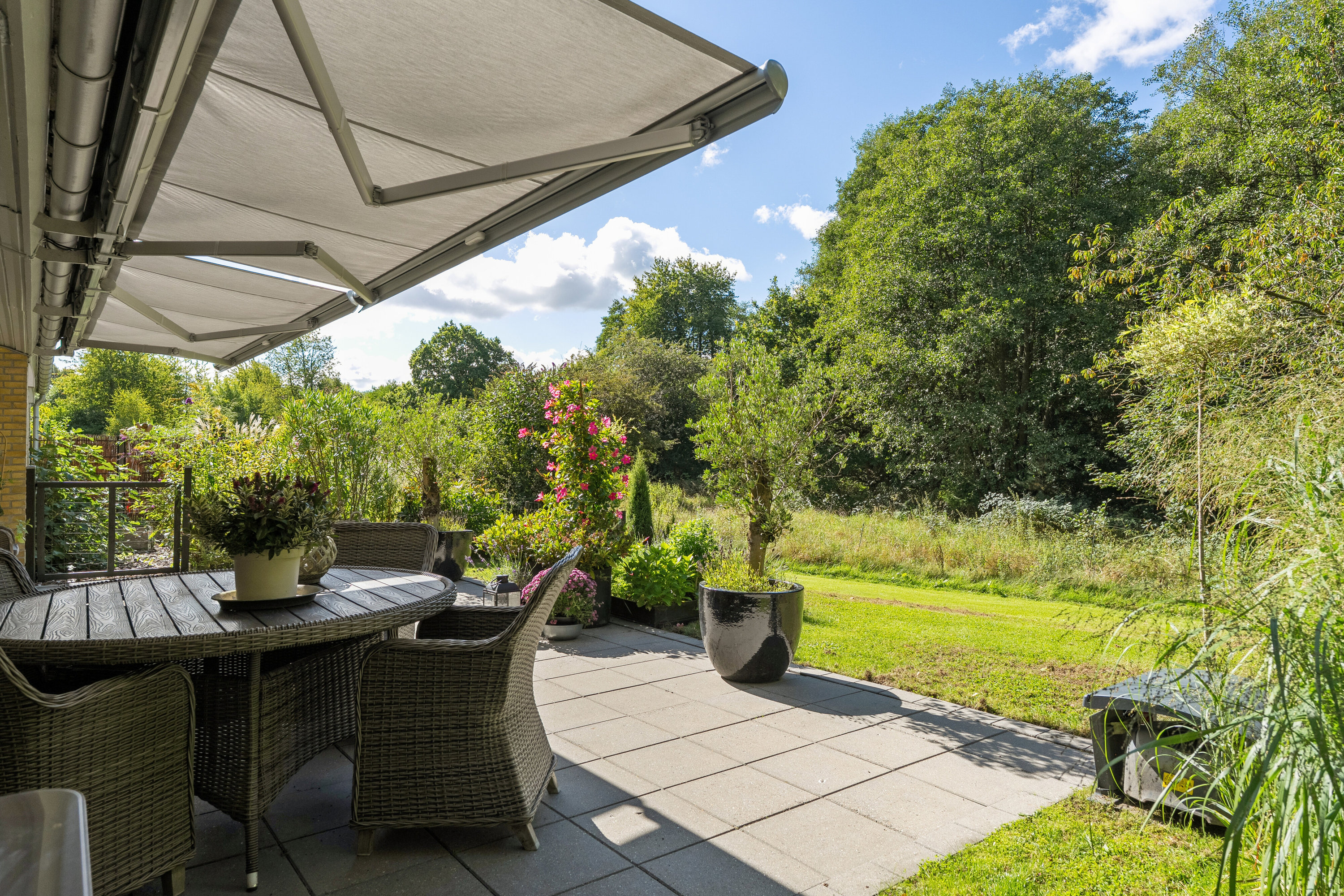 Rækkehus: Overdækket terrasse på Kattehalevej 11, 3460 Birkerød