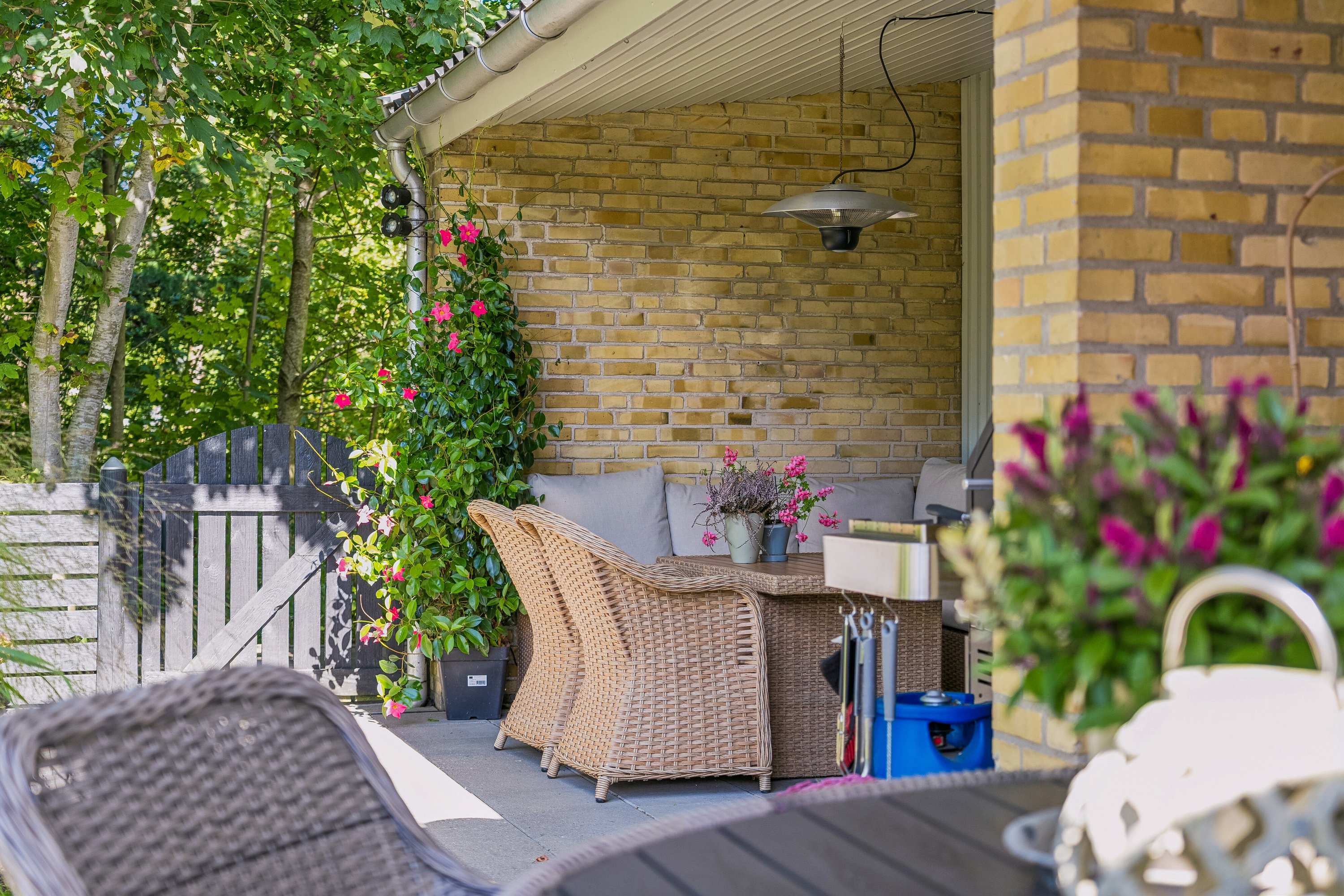 Fremhævet overdækket terrasse billede i fuldskærmstilstand. Billede af Kattehalevej 11, 3460 Birkerød