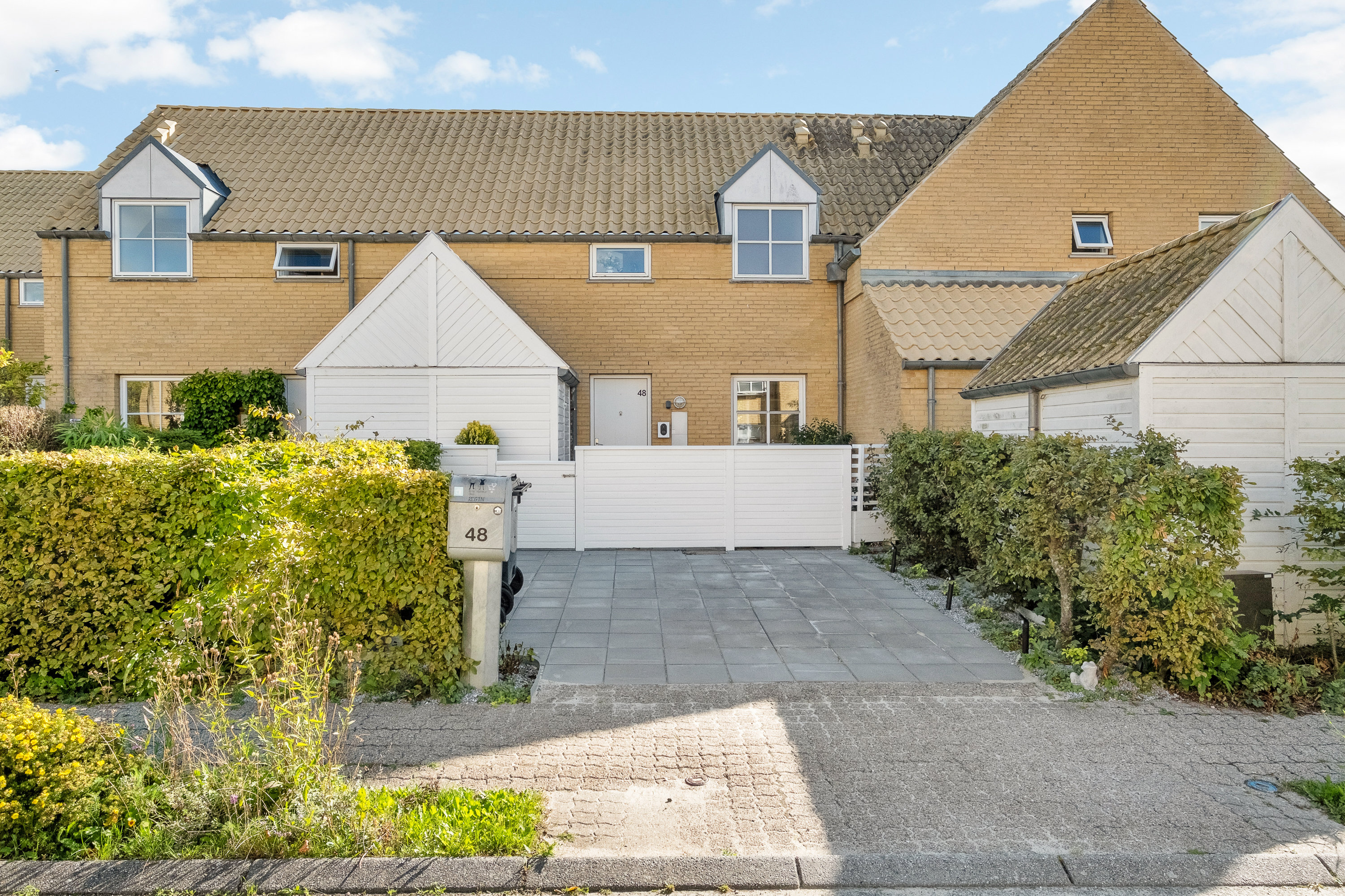 Fremhævet facade billede i fuldskærmstilstand. Billede af Kildehaven 48, 8520 Lystrup