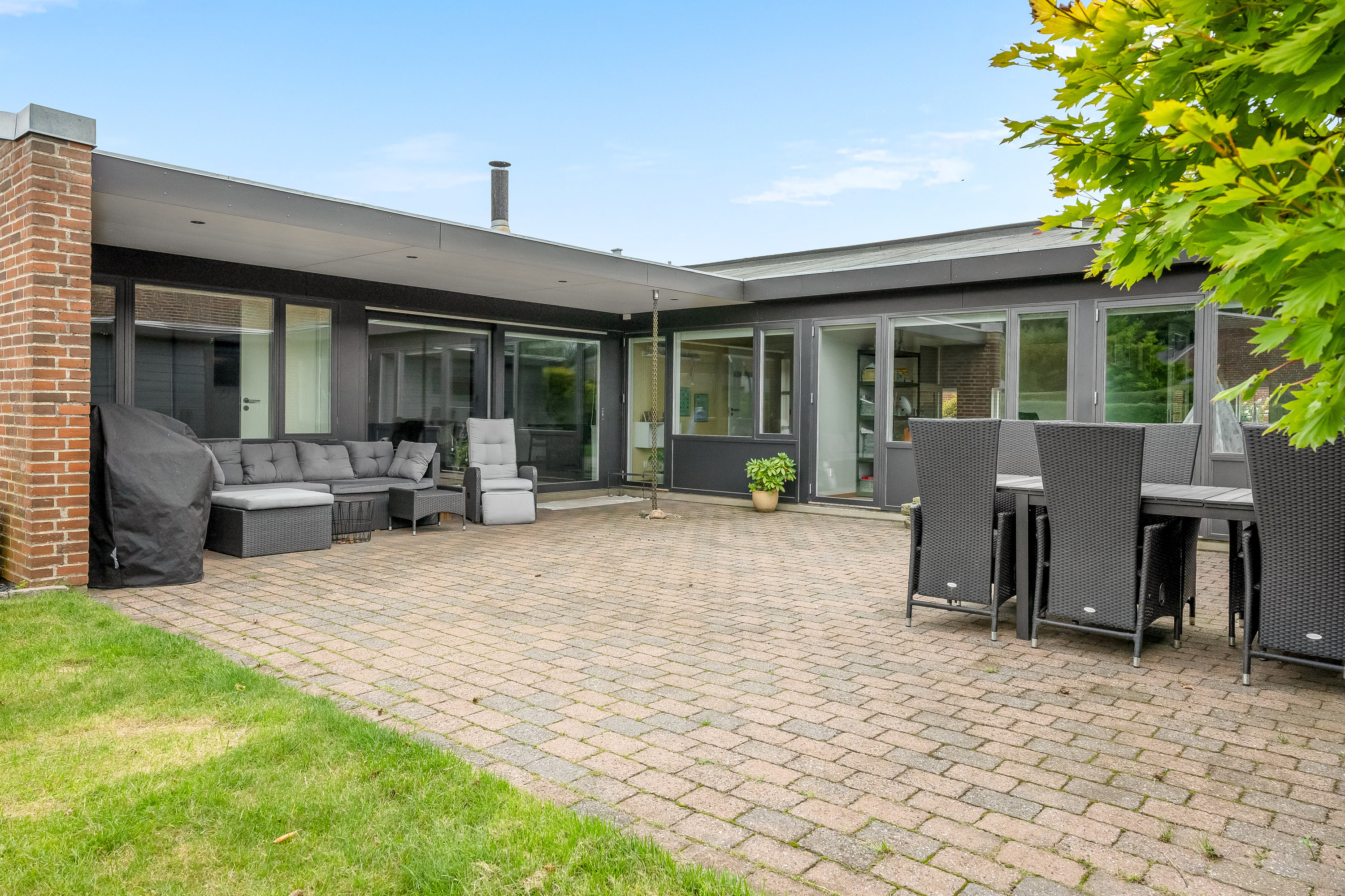 Fremhævet terrasse billede i fuldskærmstilstand. Billede af Bachsvej 48, 7500 Holstebro