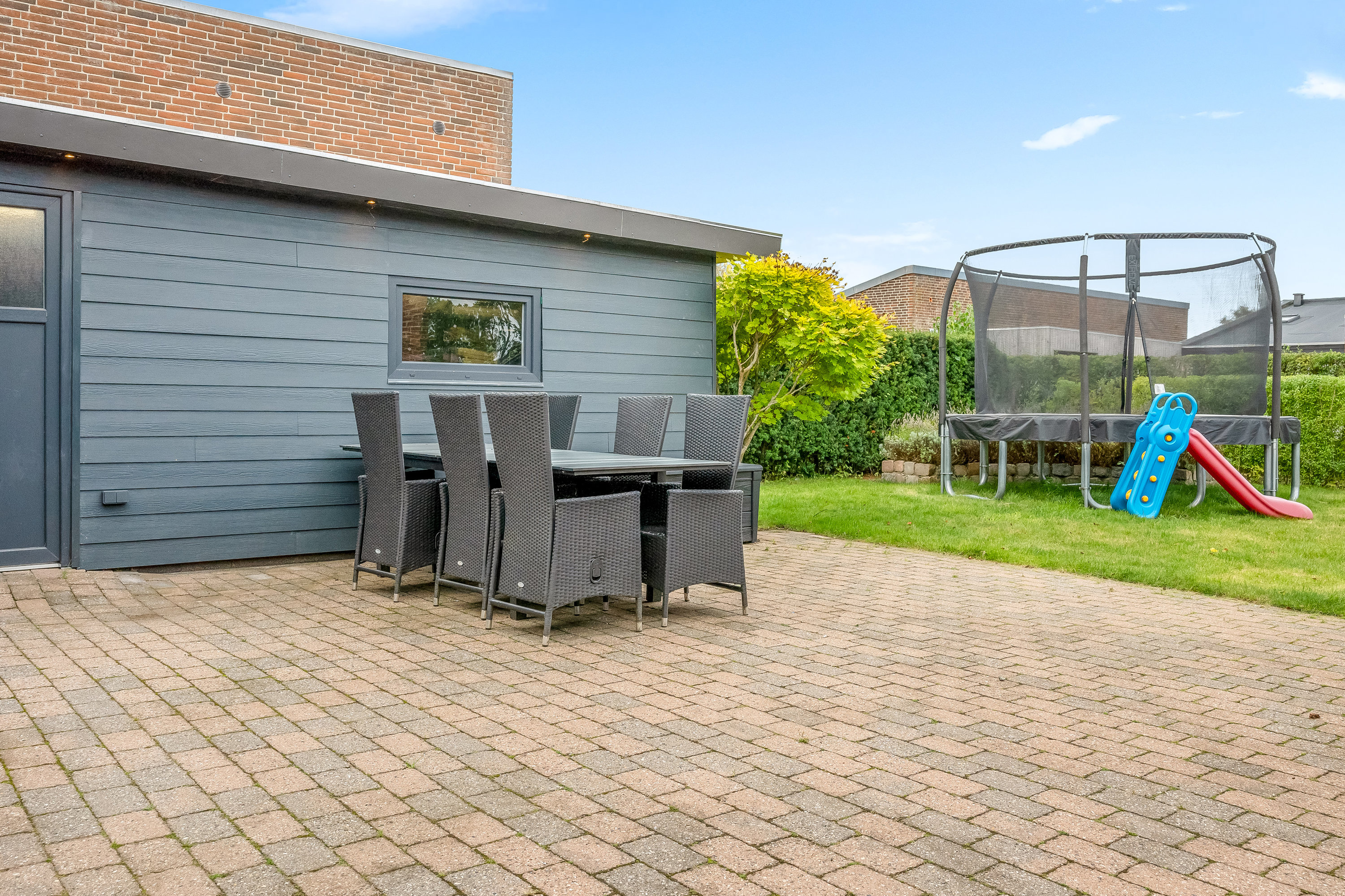 Fremhævet terrasse billede i fuldskærmstilstand. Billede af Bachsvej 48, 7500 Holstebro