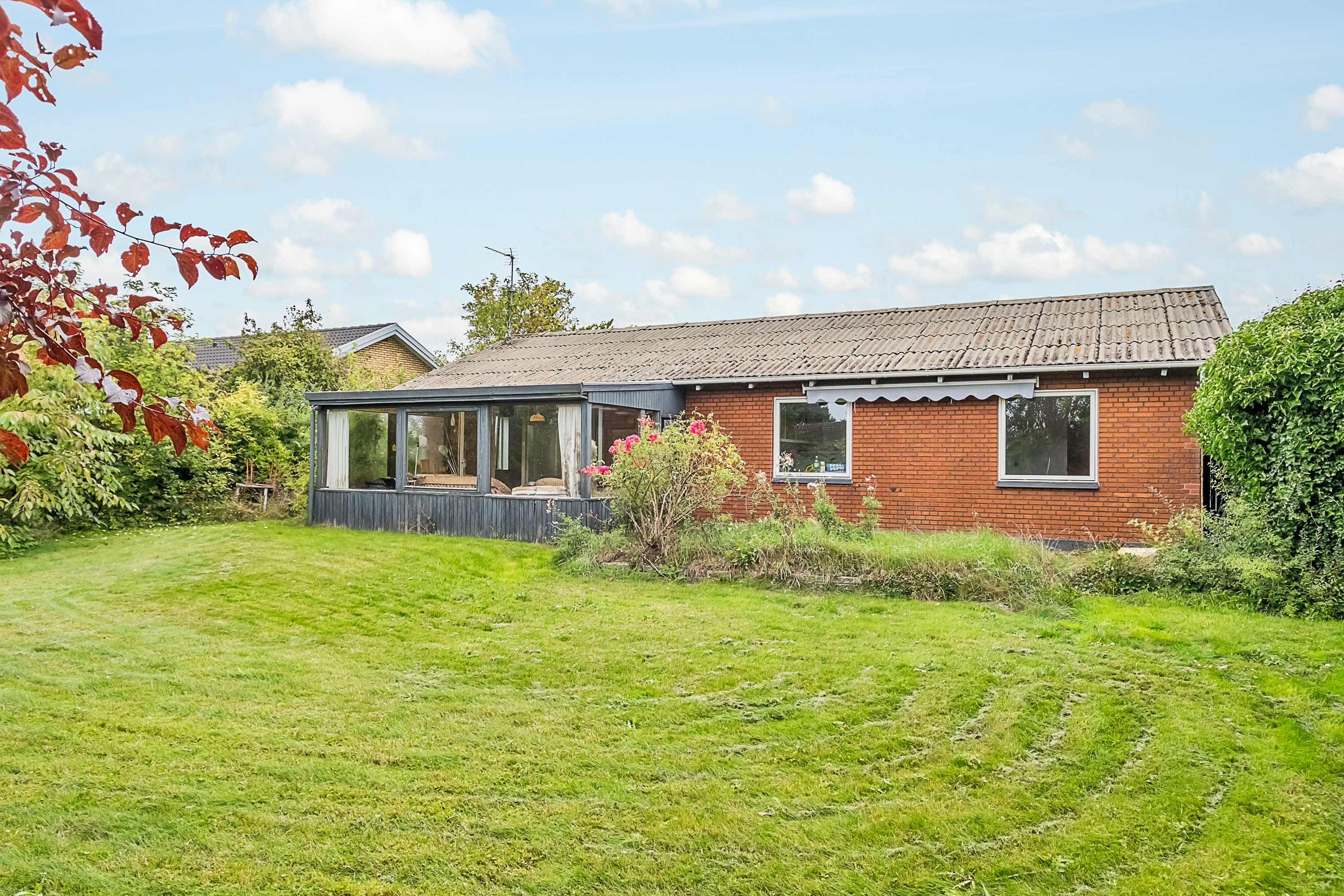 Villa: Set fra haven på Slåenbakken 6, 8520 Lystrup