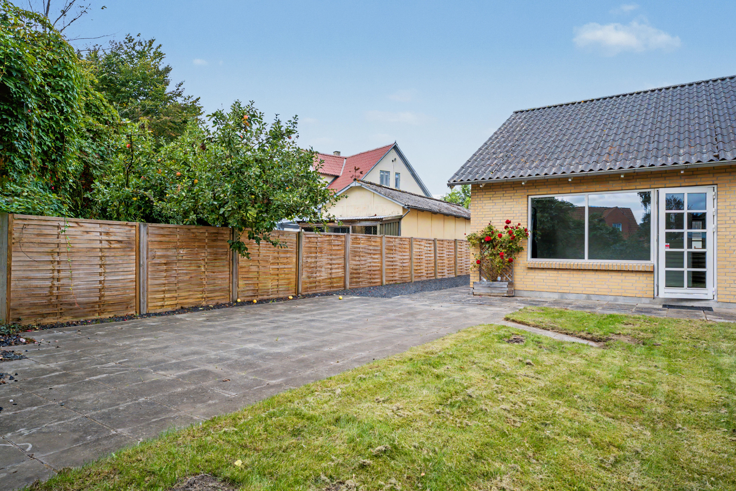 Fremhævet terrasse billede i fuldskærmstilstand. Billede af Hovedgaden 5A, 4920 Søllested