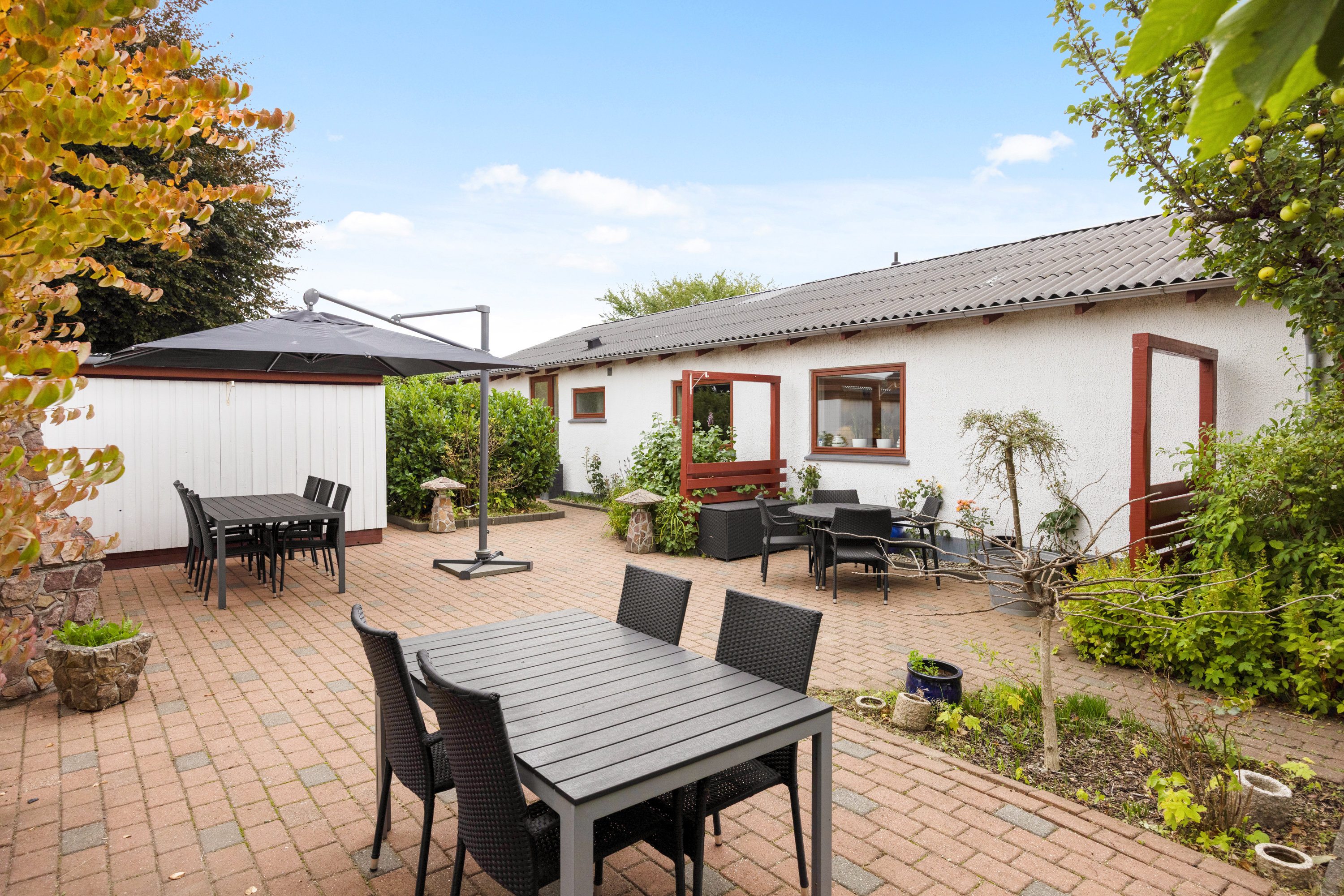 Miniaturebillede 1: terrasse. Billede af Nissedalen 19, 2740 Skovlunde