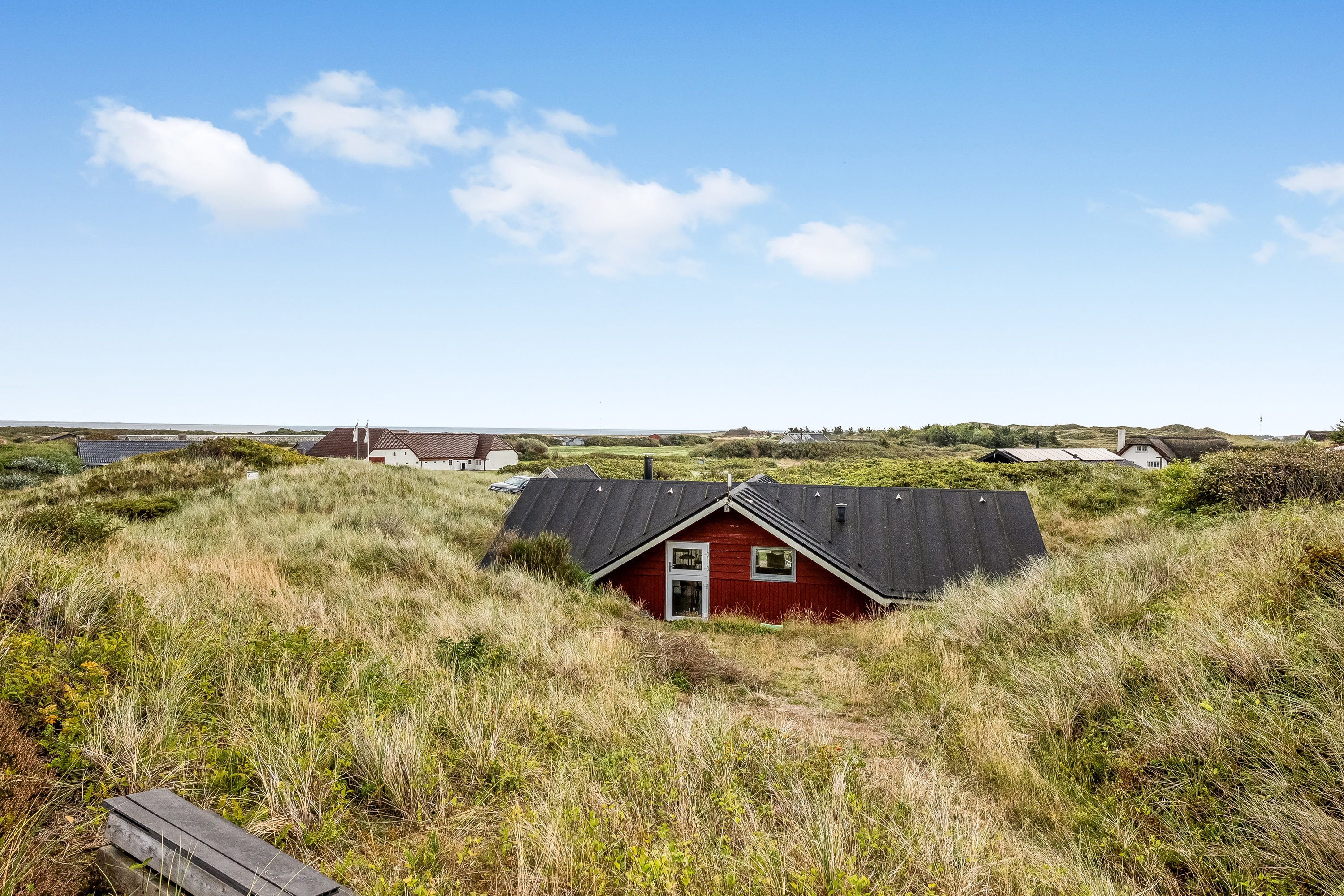 Fremhævet ejendommen billede i fuldskærmstilstand. Billede af Søholmvej 3, Aargab, 6960 Hvide Sande