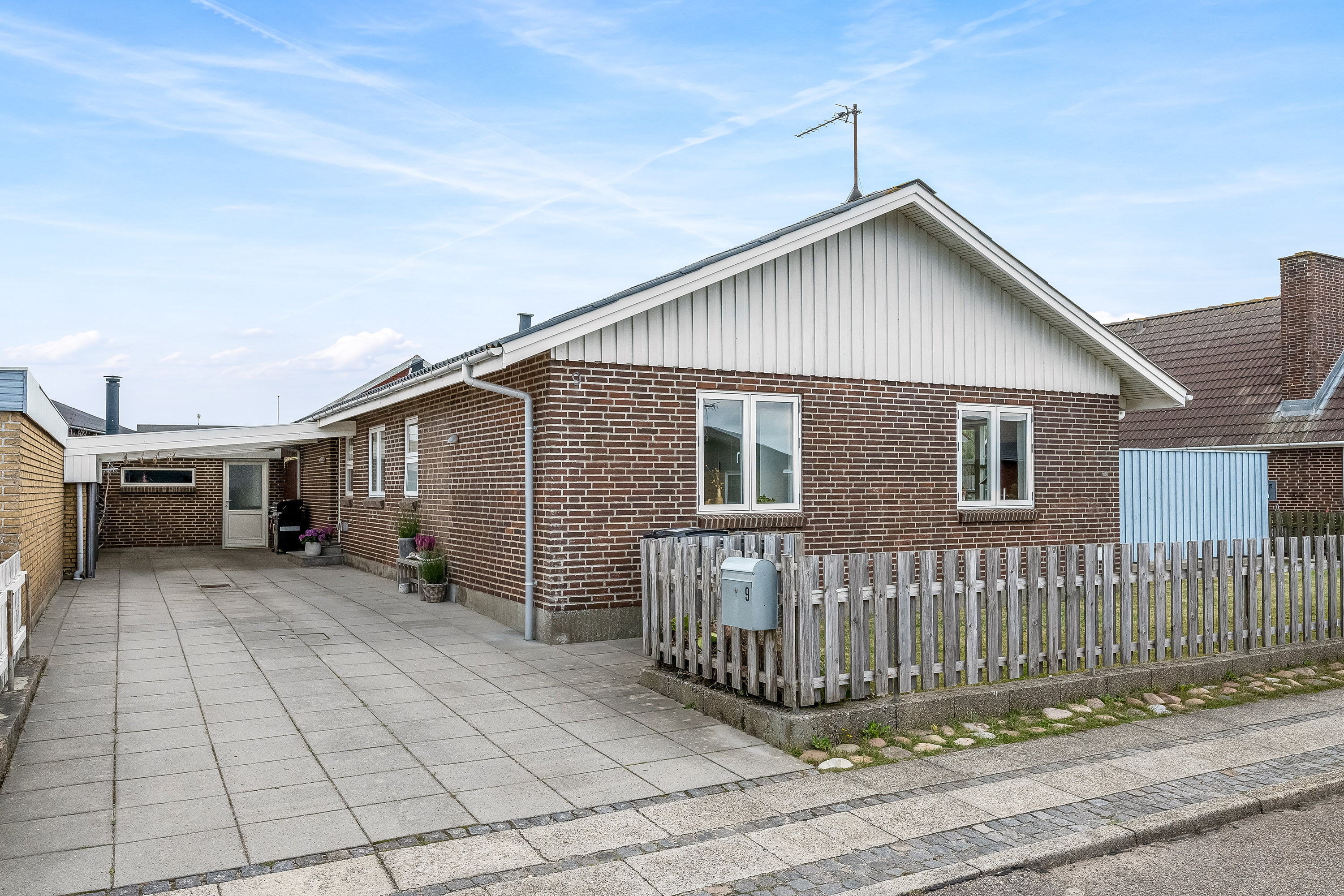 Villa: Ejendommen på Baunevej 9, 6960 Hvide Sande