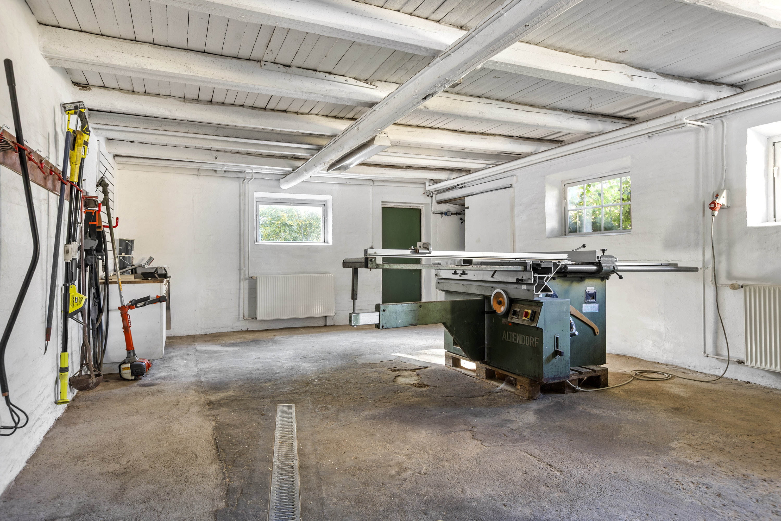 Fremhævet garage billede i fuldskærmstilstand. Billede af Slangerupvej 57, Slangerup, 4100 Ringsted